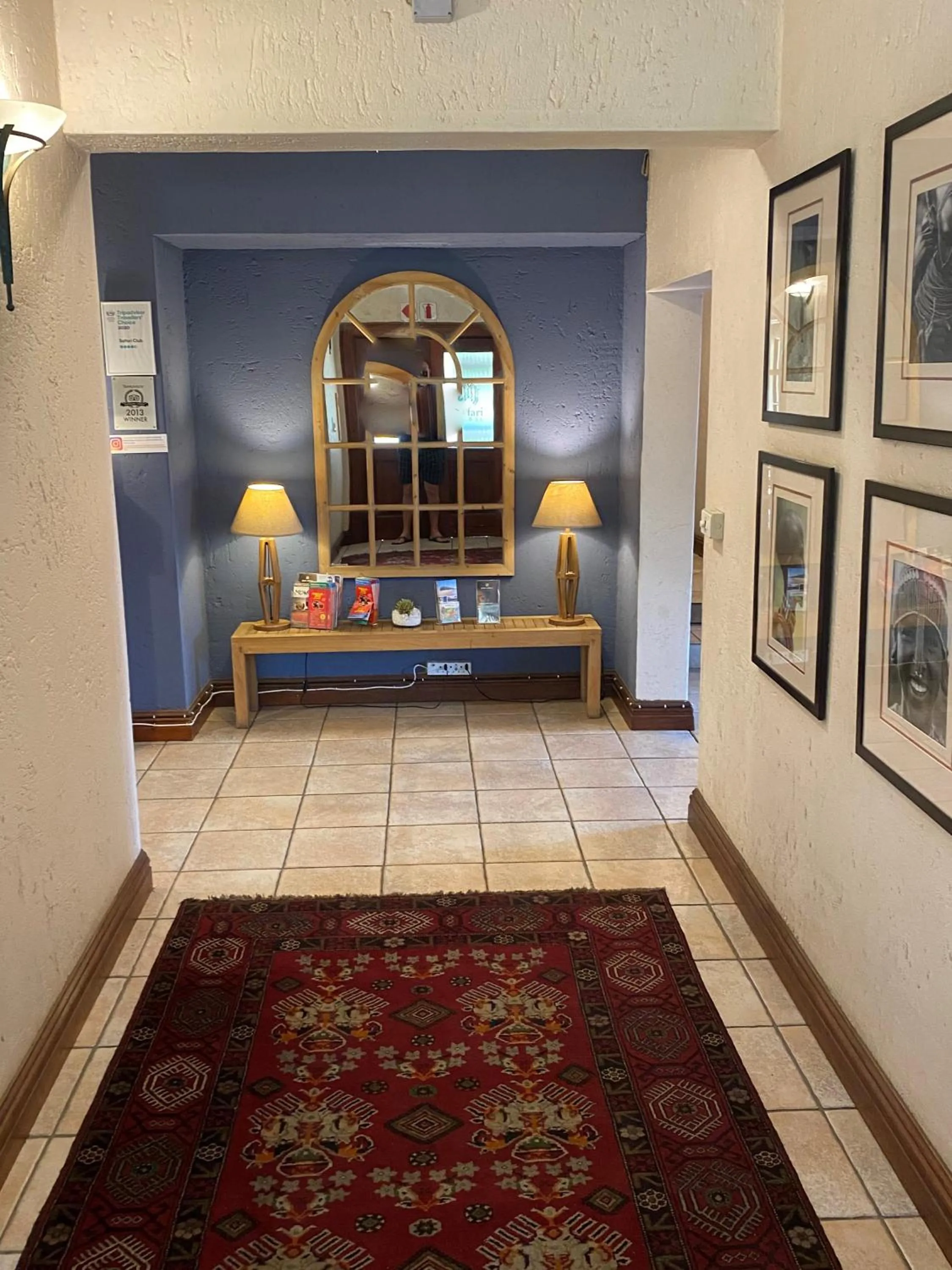 Lobby or reception in Safari Club Guest Lodge OR Tambo International Airport