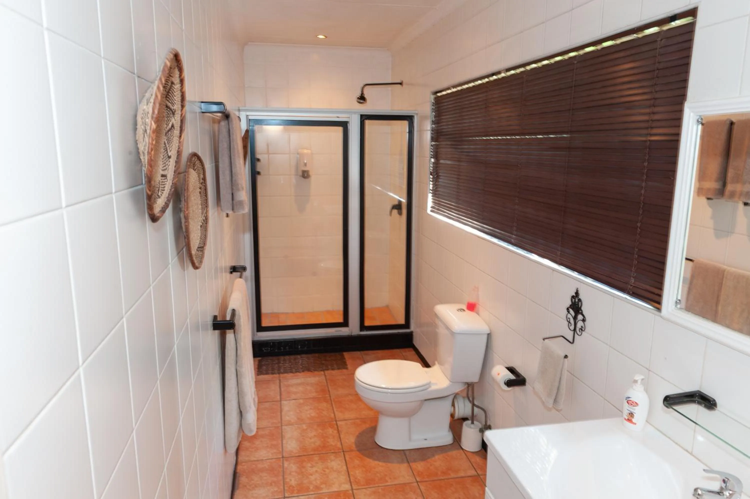 Safari Club Guest Lodge OR Tambo International Airport