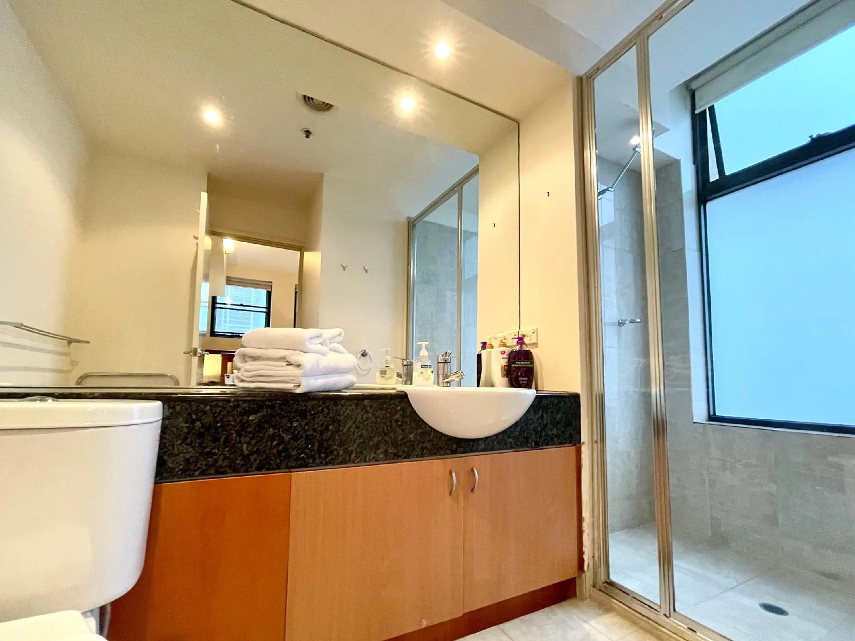 Bathroom in ReadySet Apartments on King