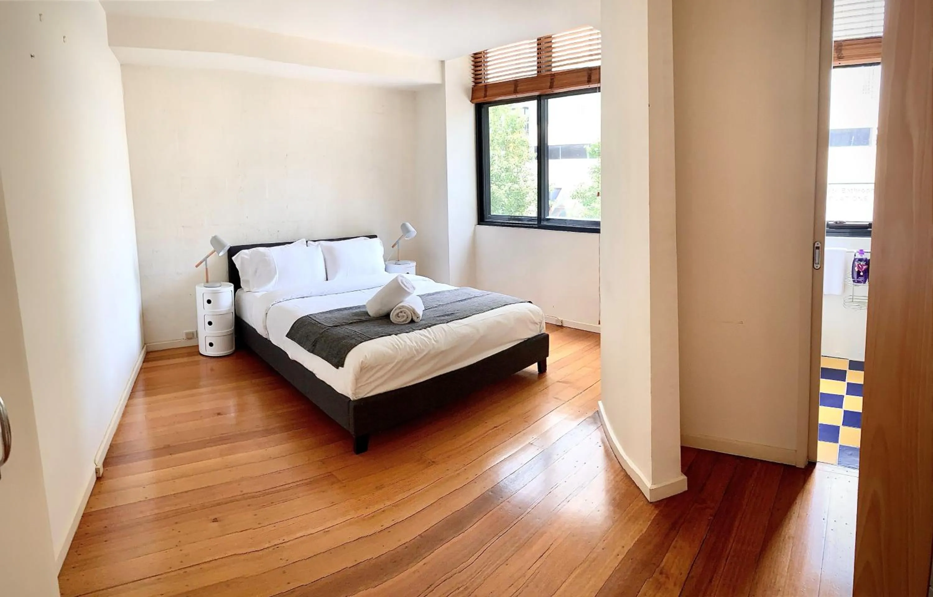 Bedroom, Bed in ReadySet Apartments on King