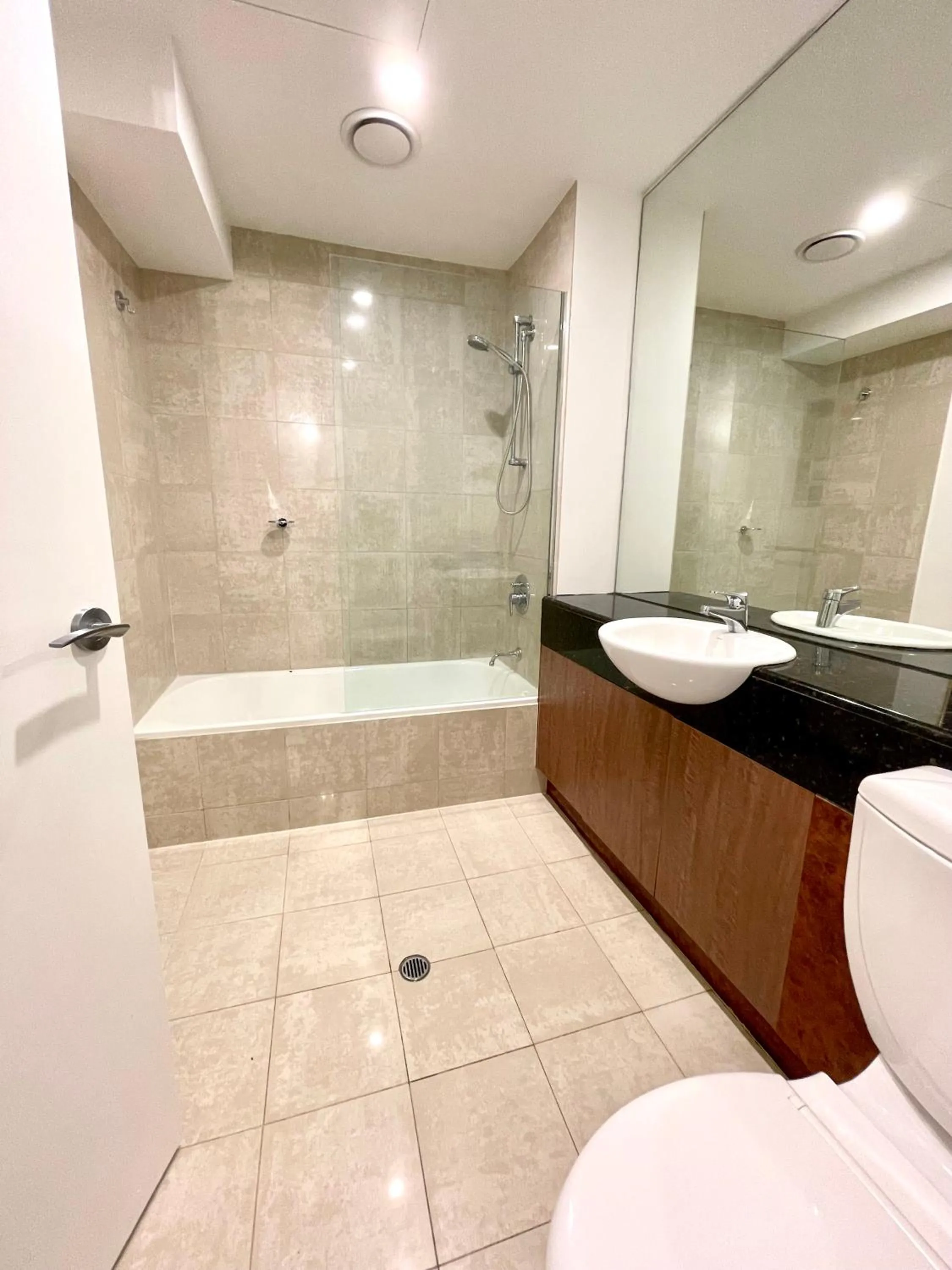 Bathroom in ReadySet Apartments on King