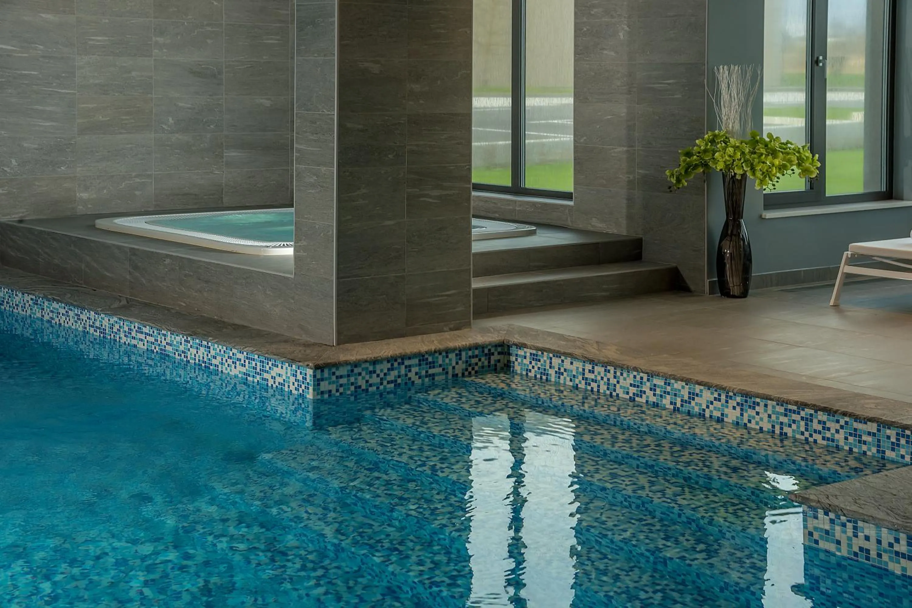 Hot Tub in Hotel Princess