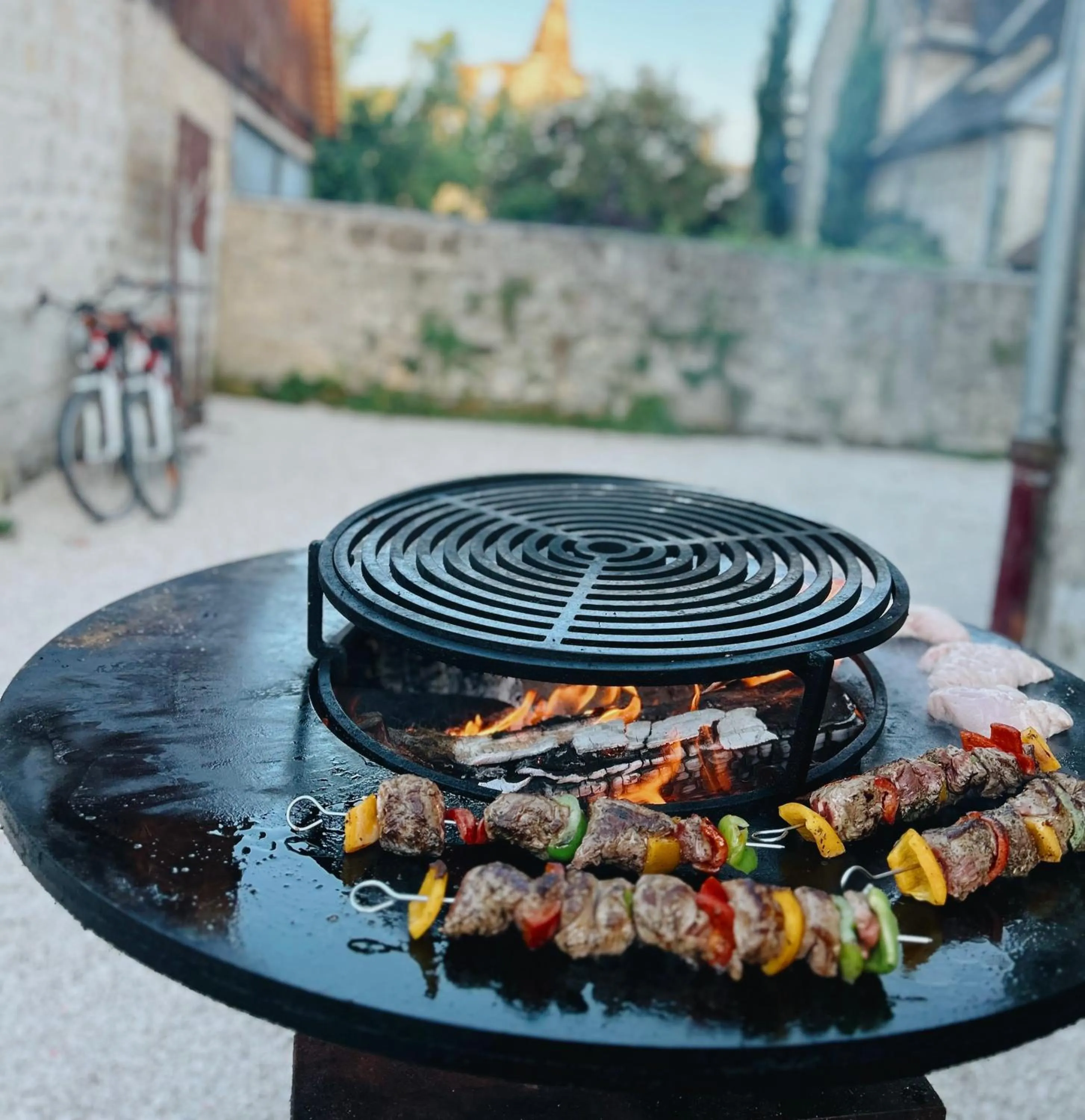 BBQ facilities in HOTEL DE L'ABBAYE DE LONGPONT