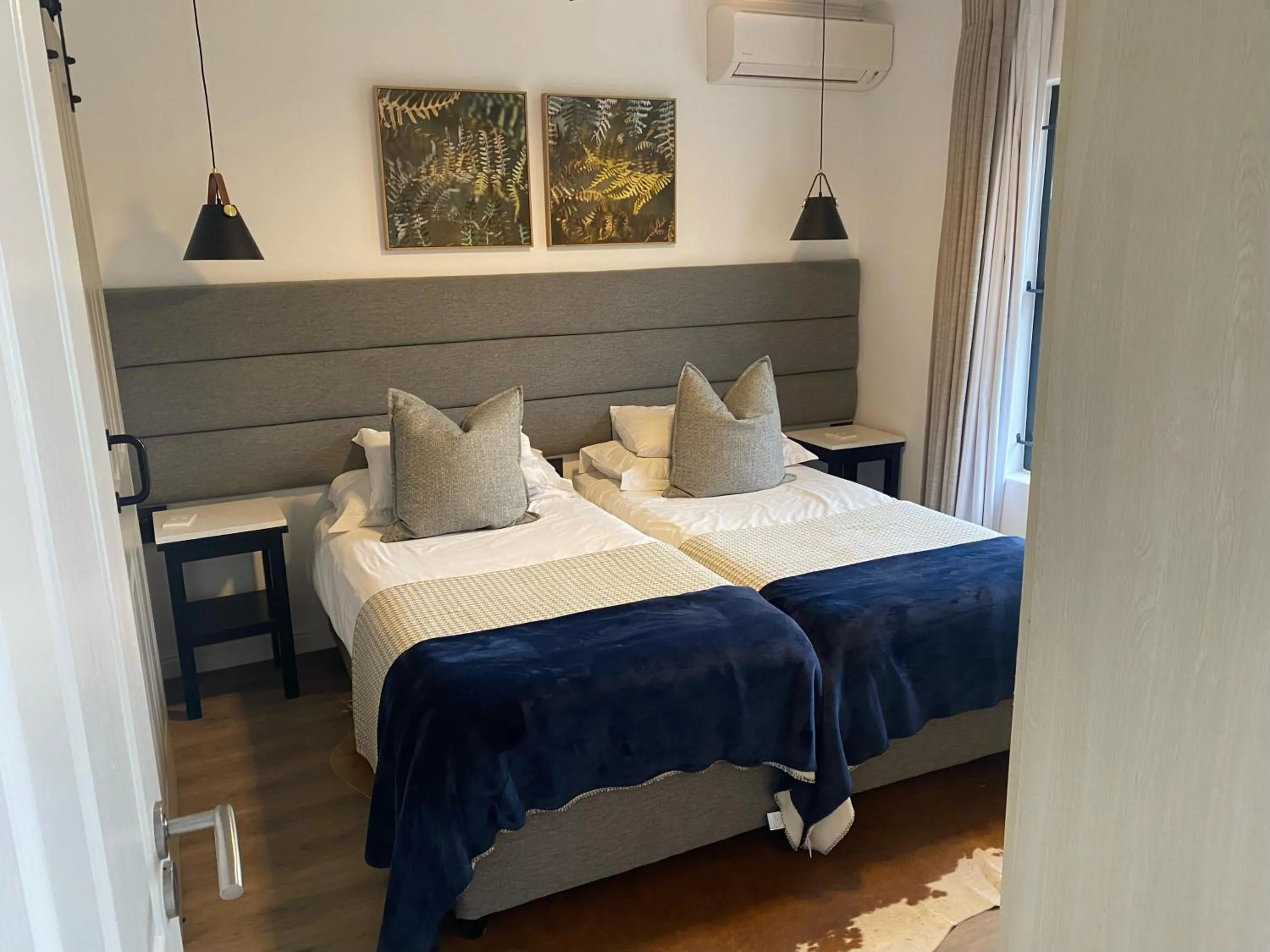 Bedroom, Bed in Vilaroux