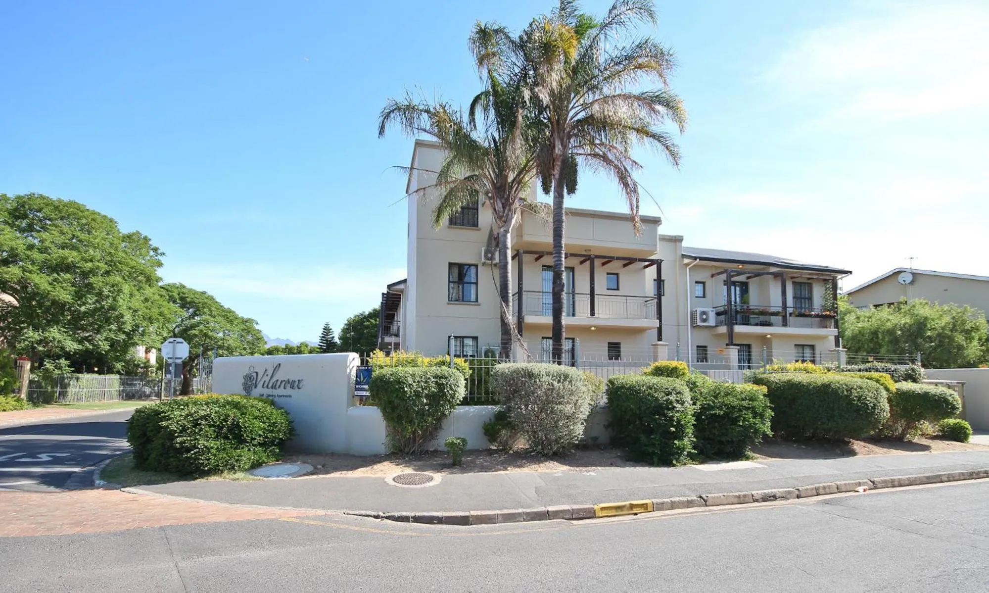 Facade/entrance in Vilaroux