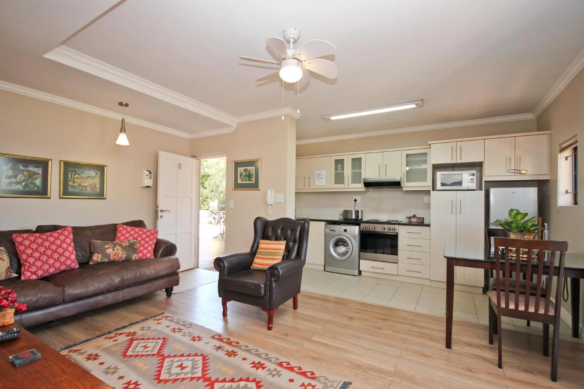 Kitchen or kitchenette in Vilaroux