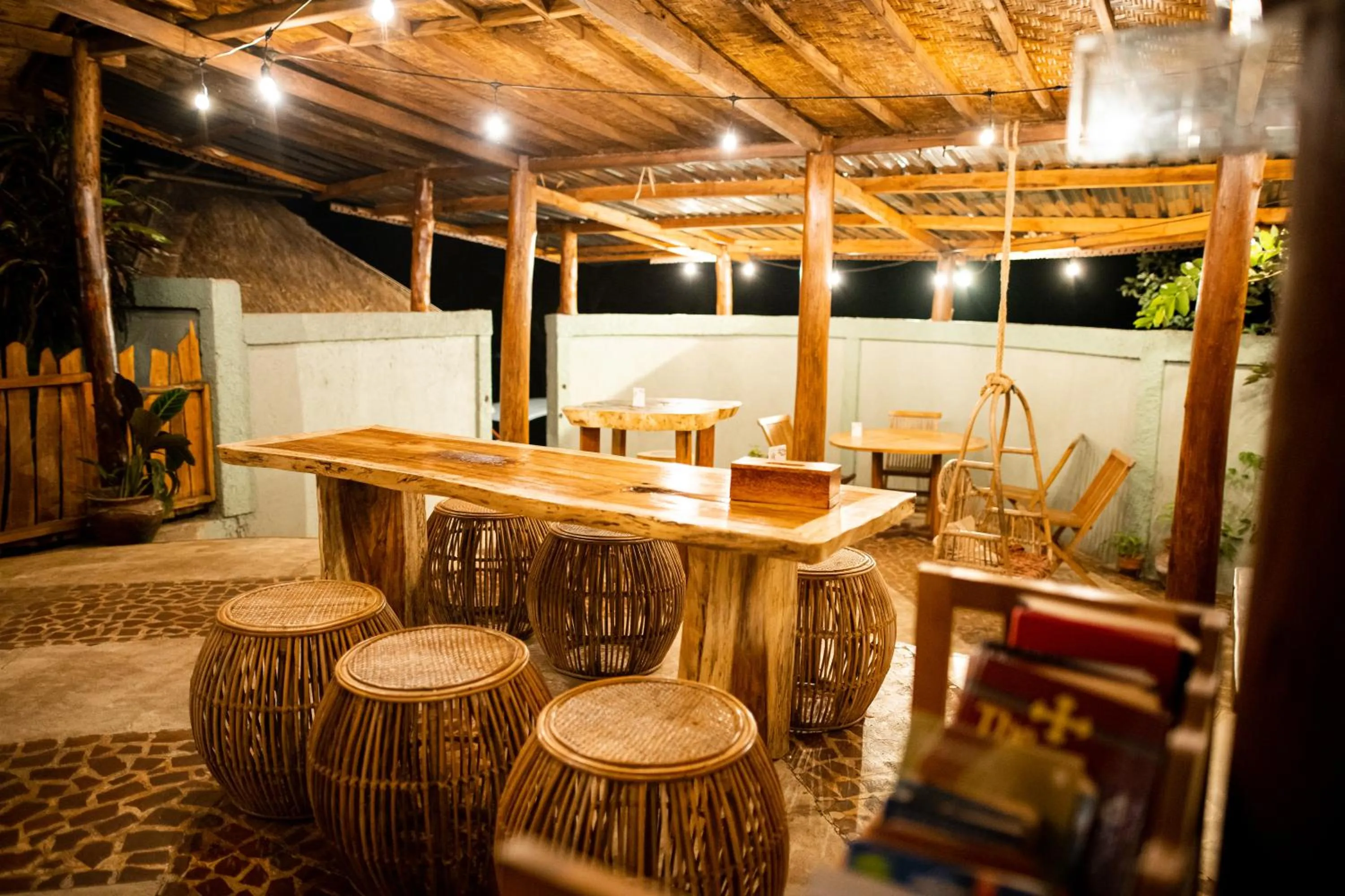 Restaurant/places to eat in Rinjani Lighthouse