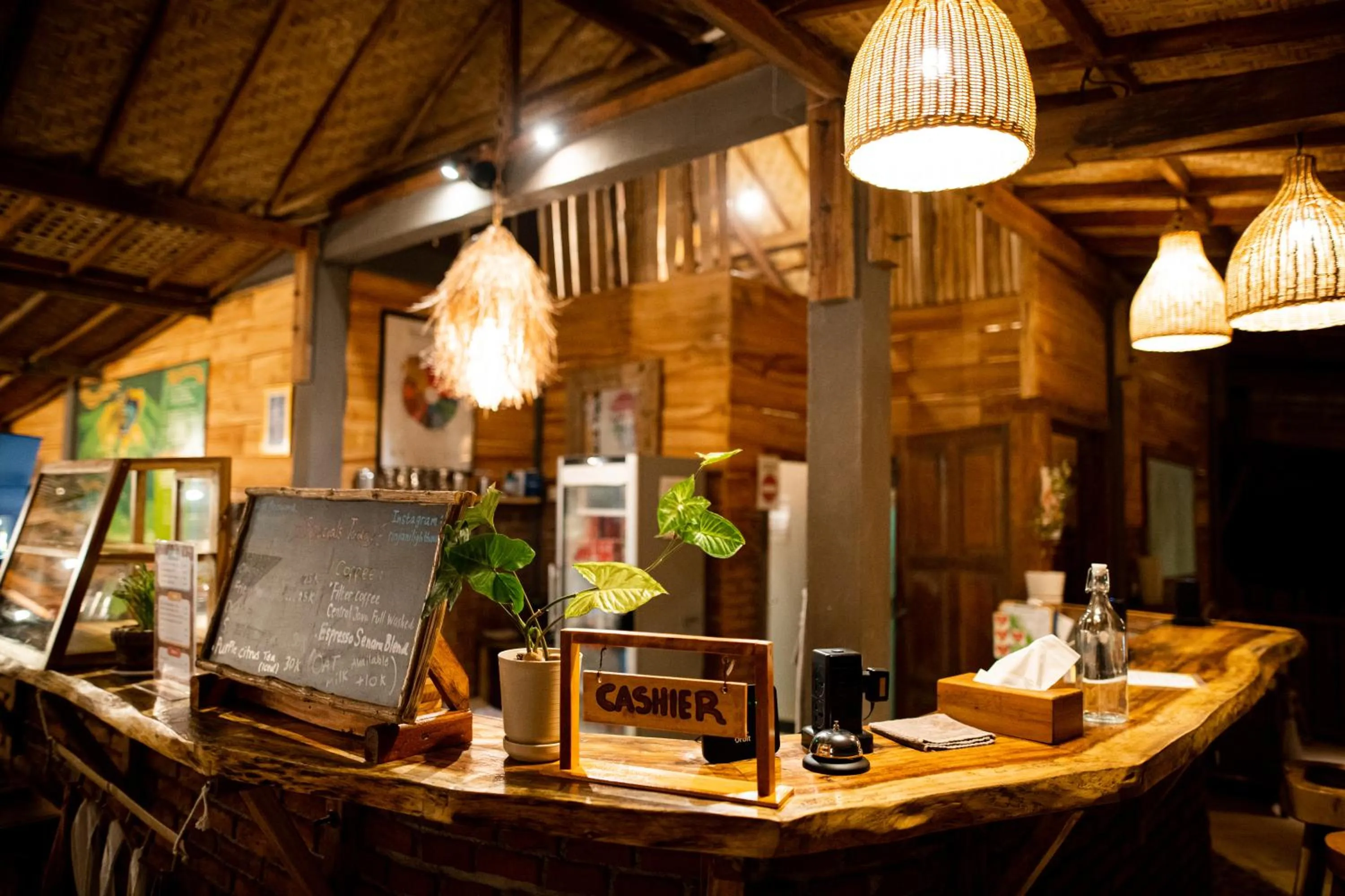 Restaurant/places to eat in Rinjani Lighthouse