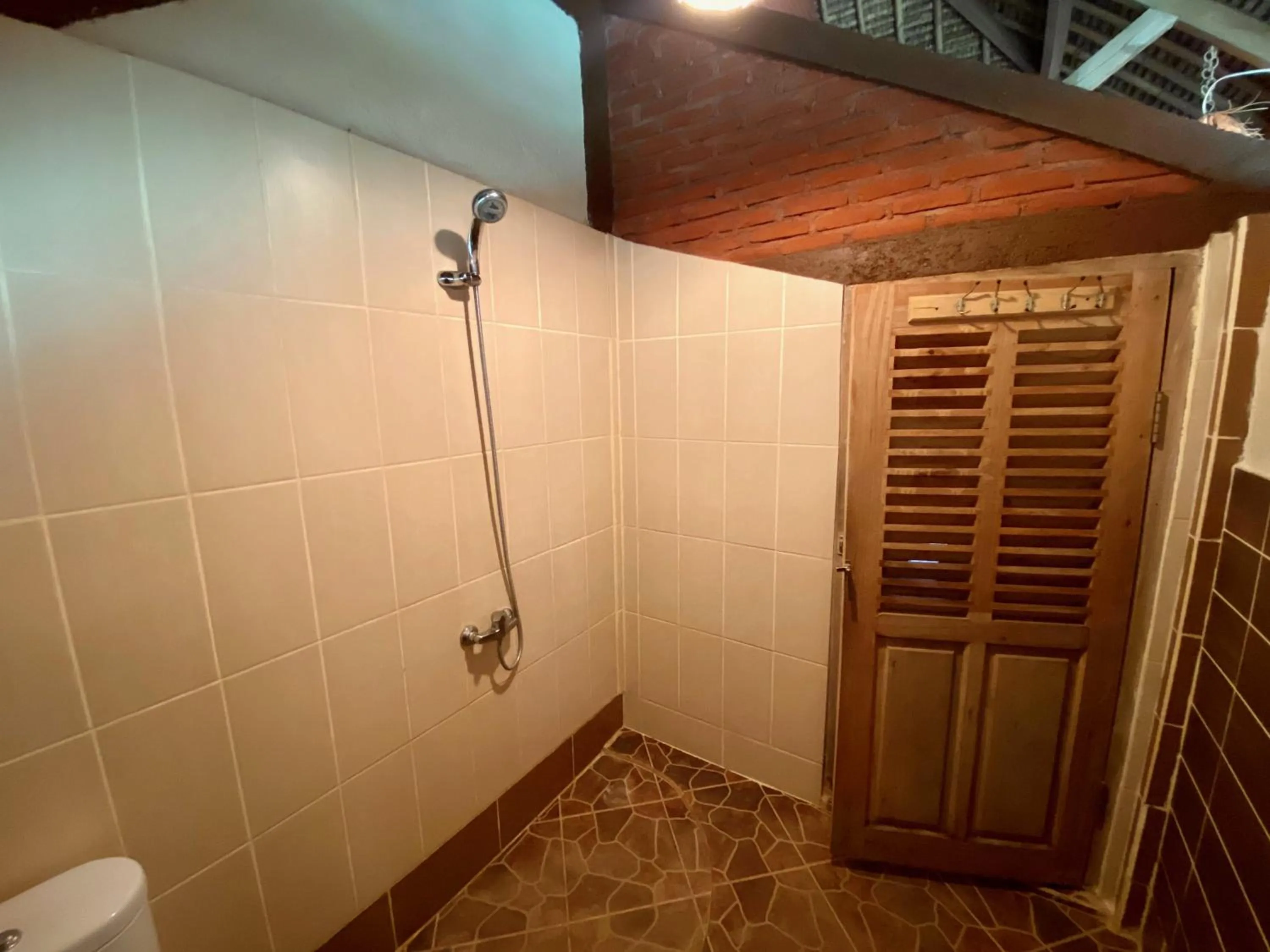 Shower in Rinjani Lighthouse