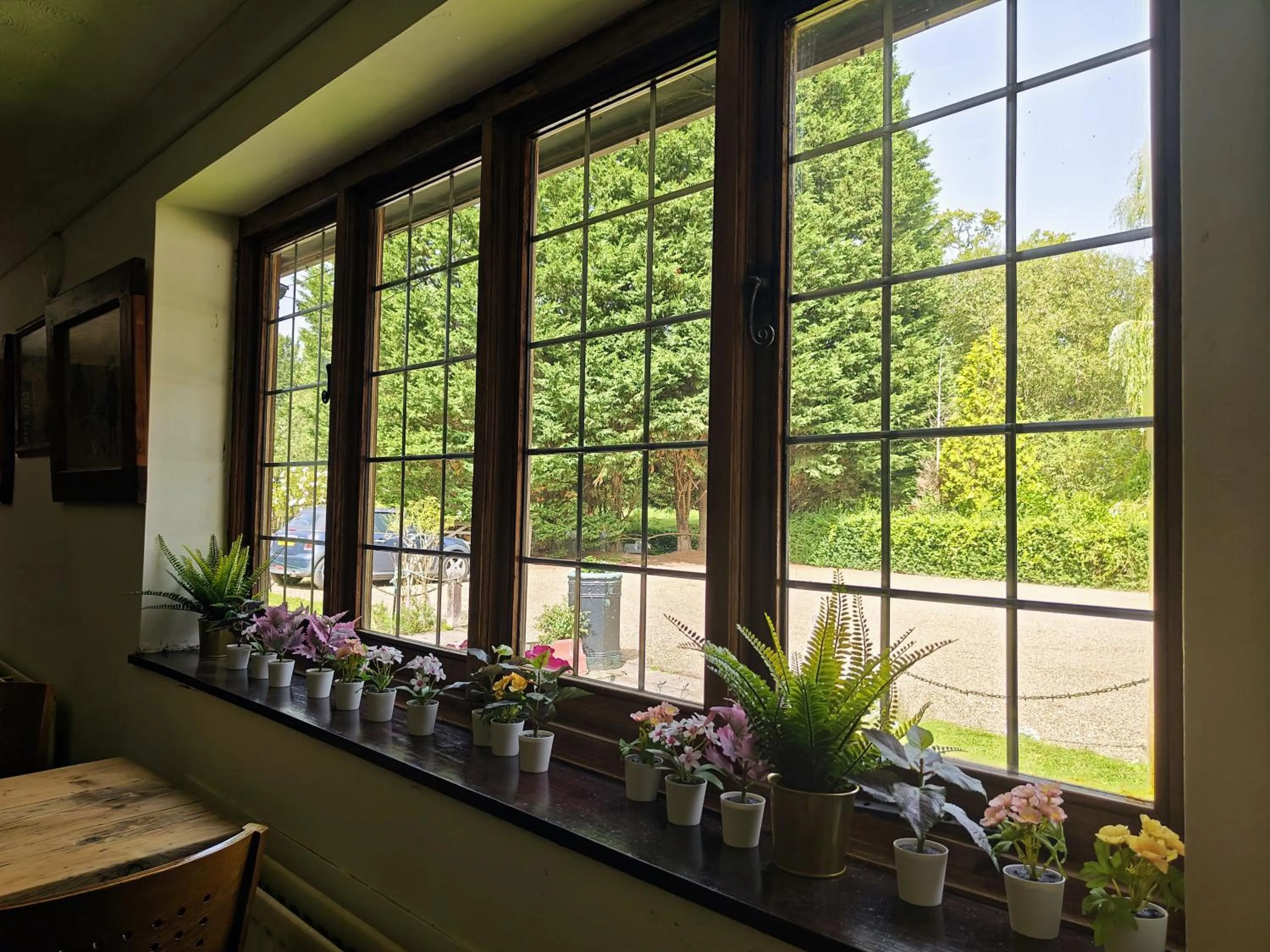 Lobby or reception in Little Foxes Hotel & Gatwick Airport Parking