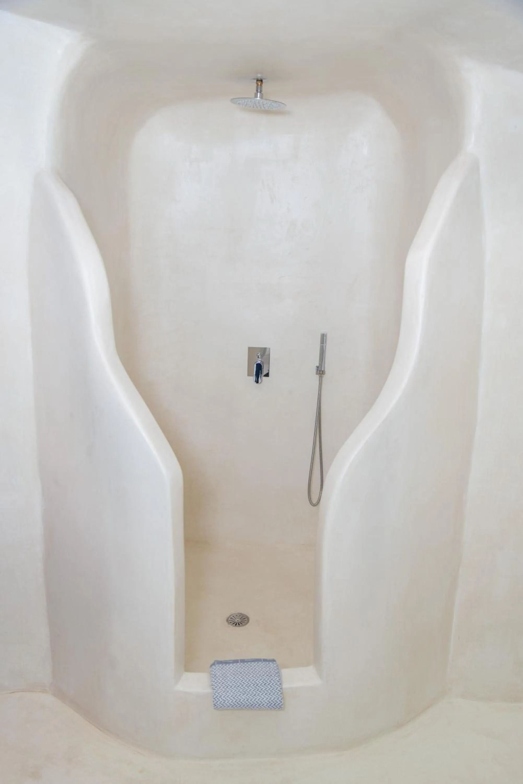 Signature Cave Suite with Volcano View in Nostos Apartments