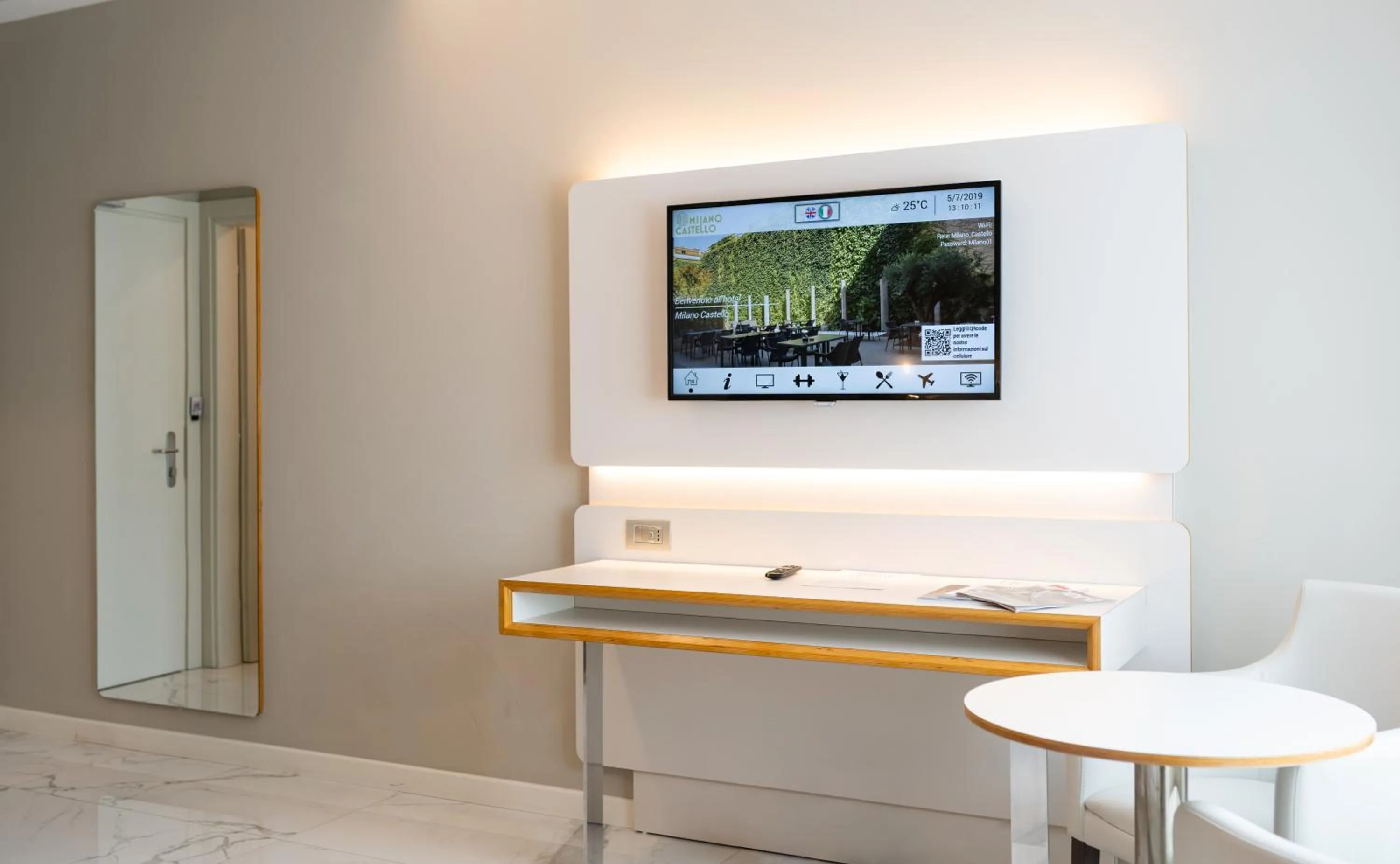 TV and multimedia in Hotel Milano Castello