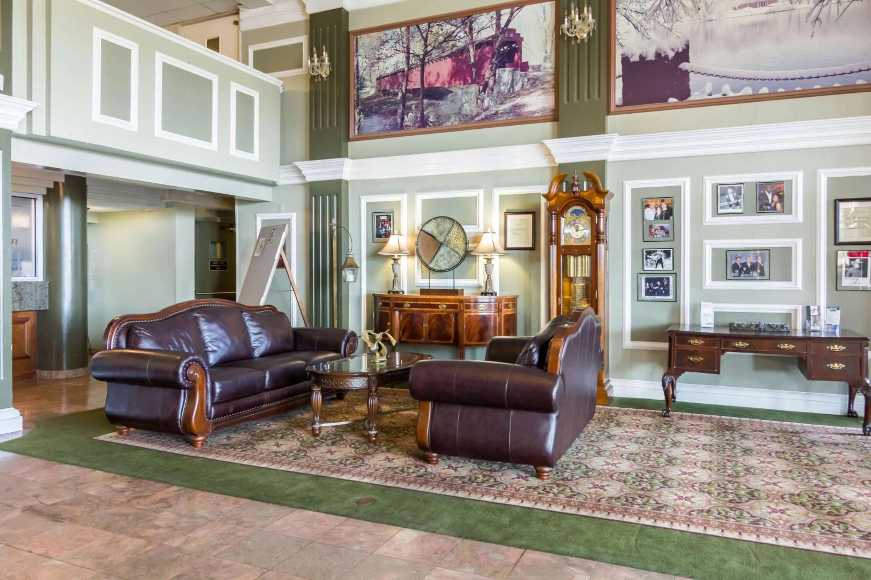 Lobby or reception in Plaza Inn & Suites