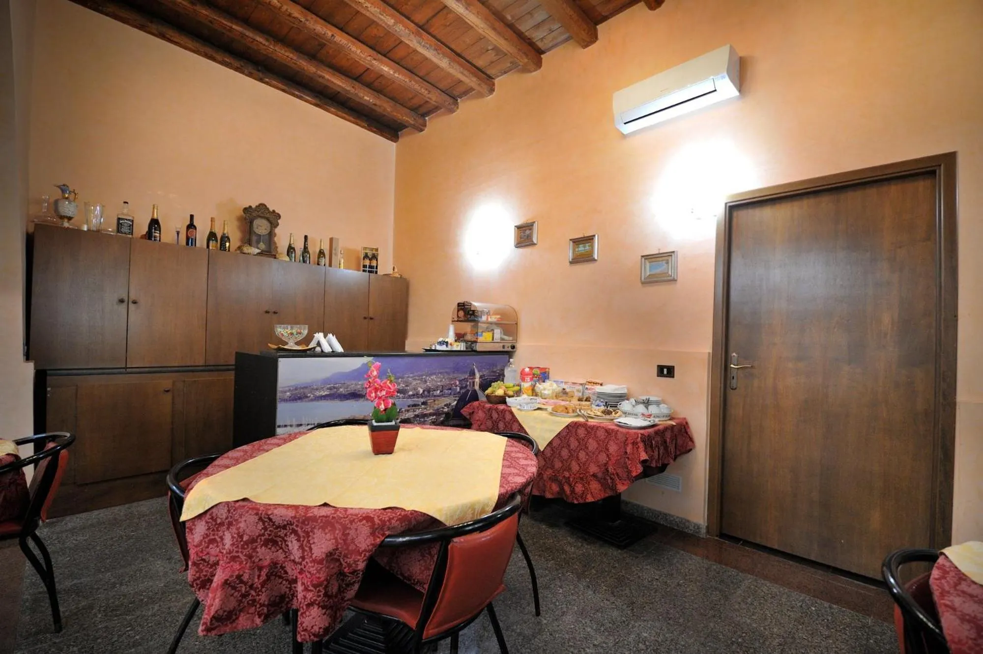 Breakfast in Hotel Piccolo