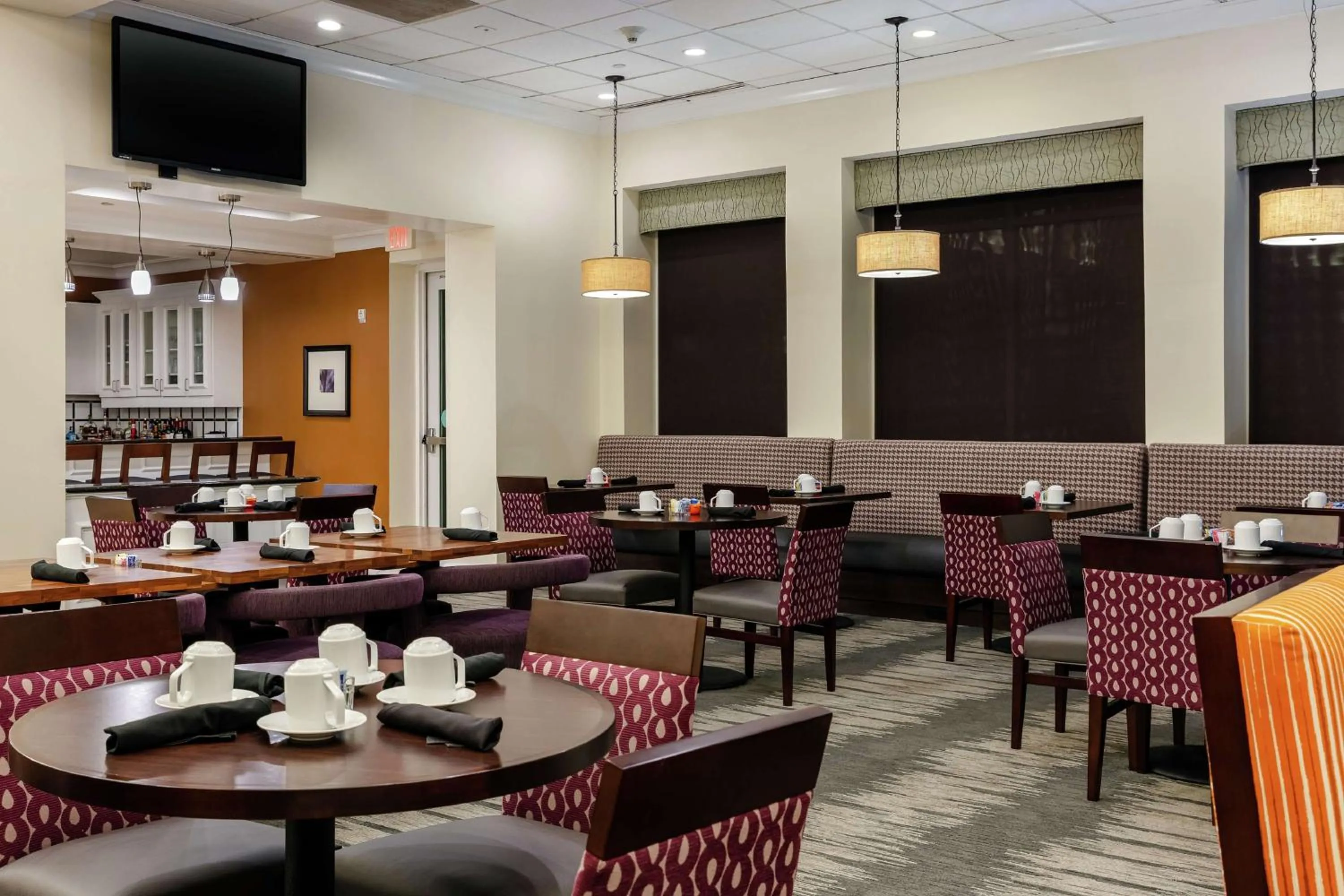 Dining area in Hilton Garden Inn Mobile West I-65 Airport Boulevard