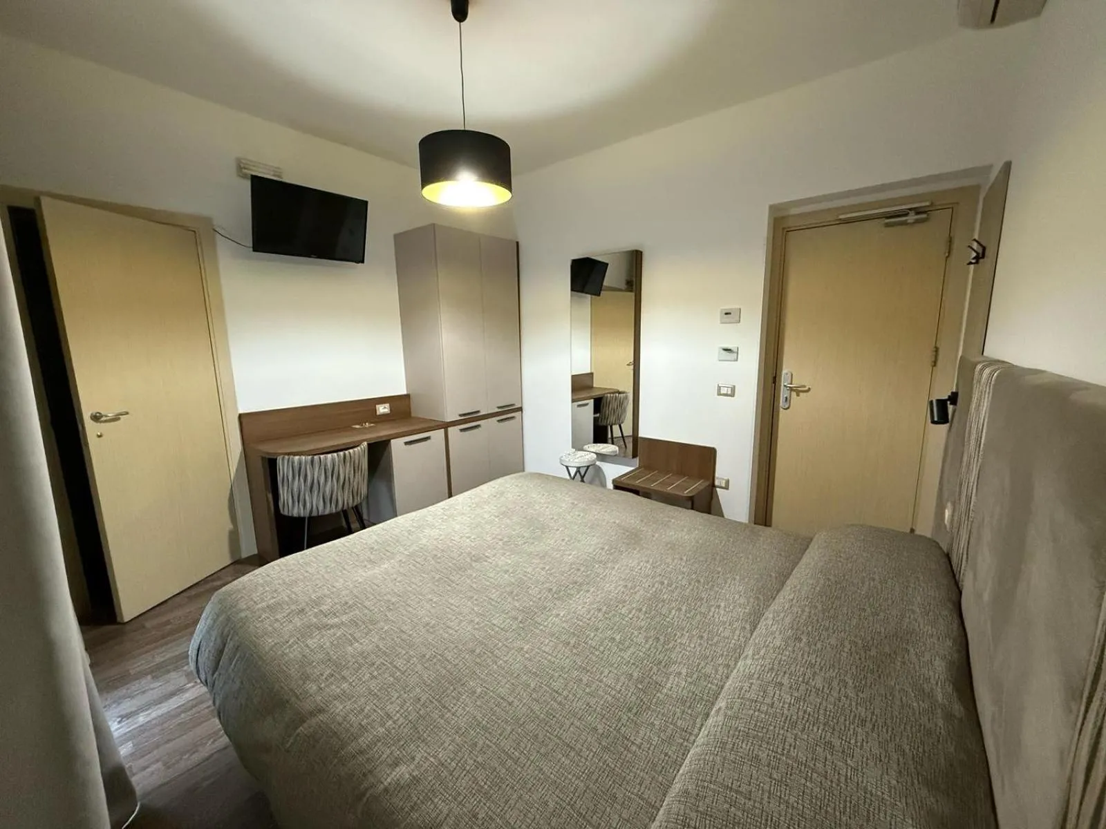 Bed in Hotel Miramare