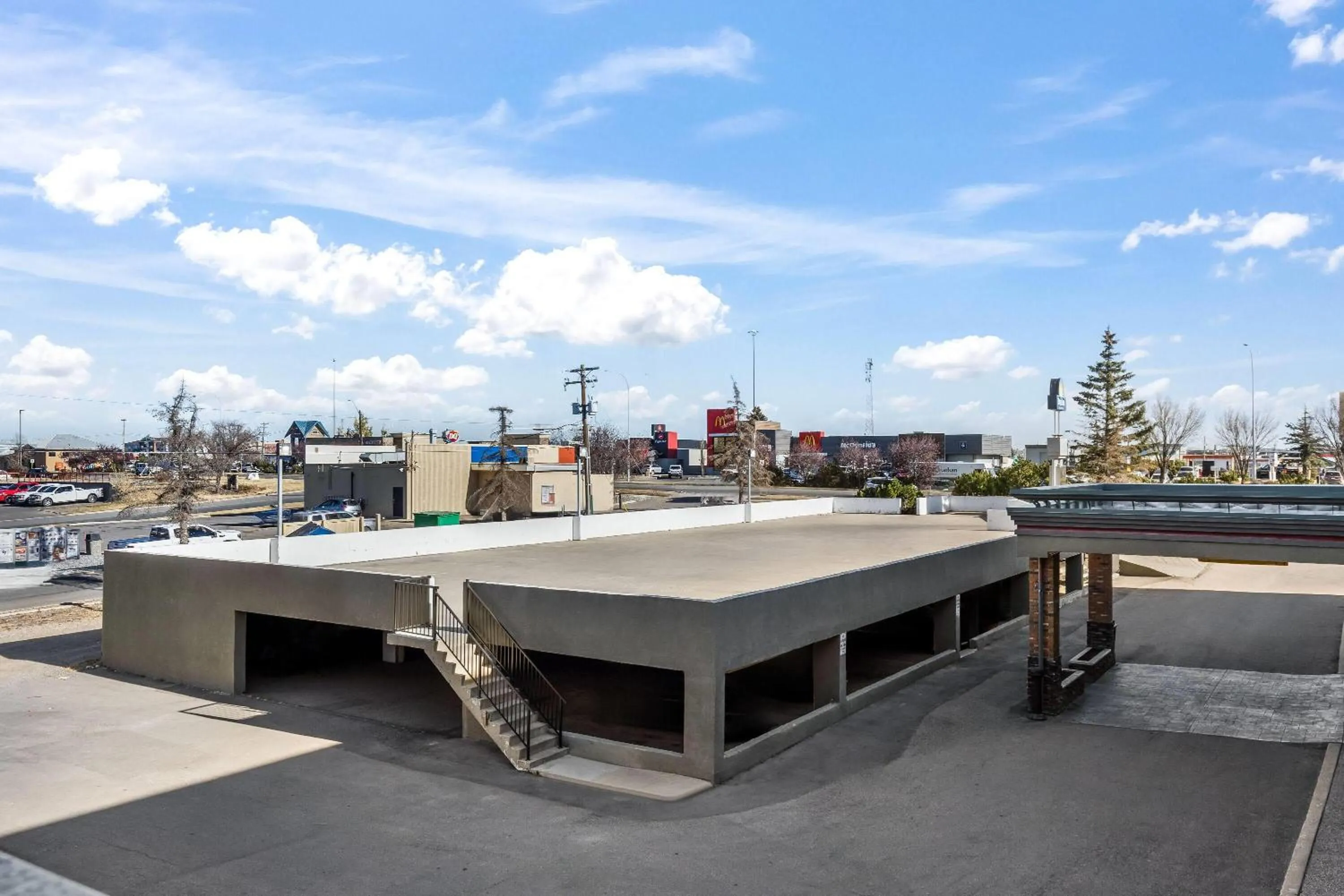 Property building in Days Inn by Wyndham Airdrie