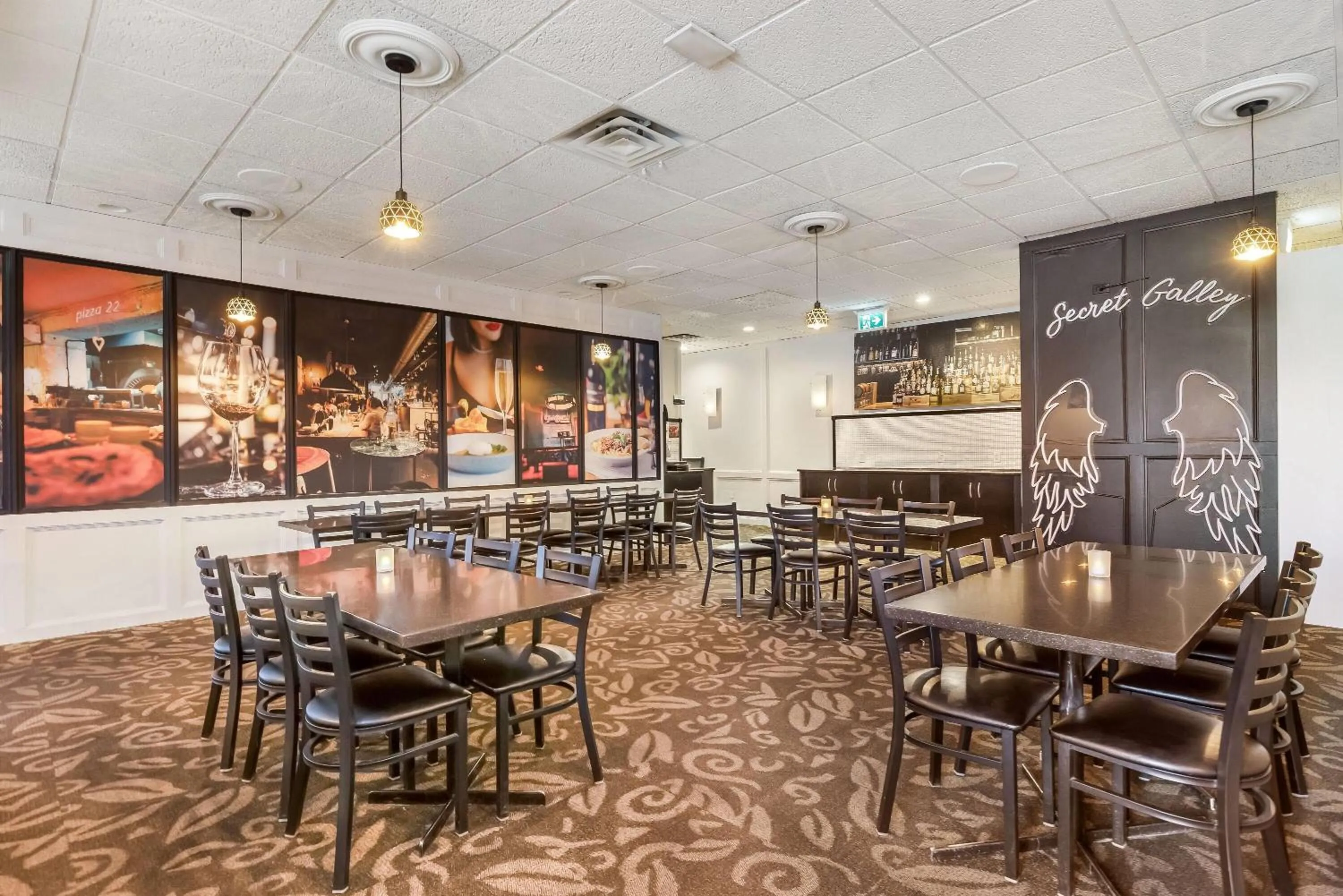 Restaurant/places to eat in Days Inn by Wyndham Airdrie