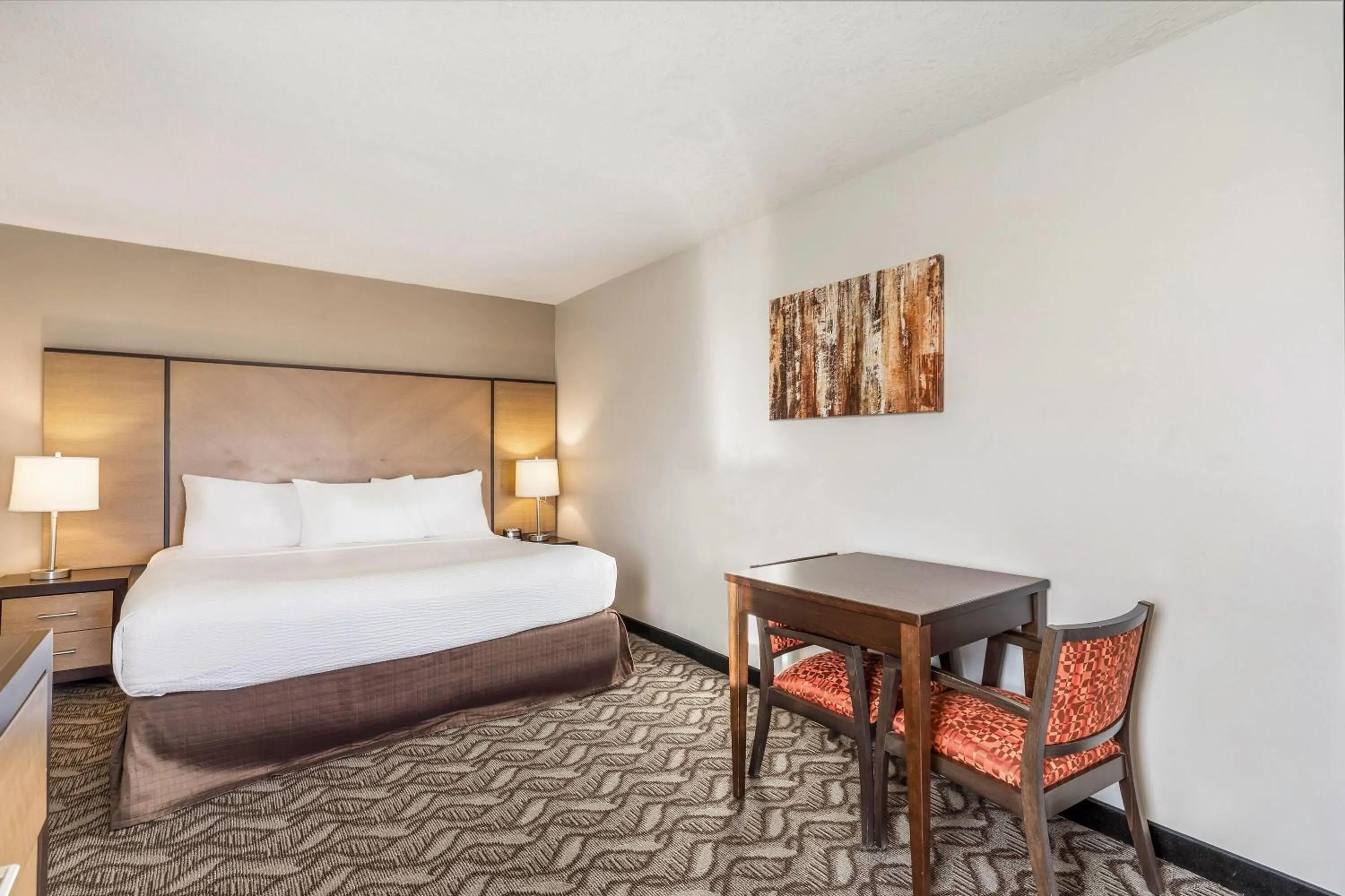 Photo of the whole room, Bed in Days Inn by Wyndham Airdrie