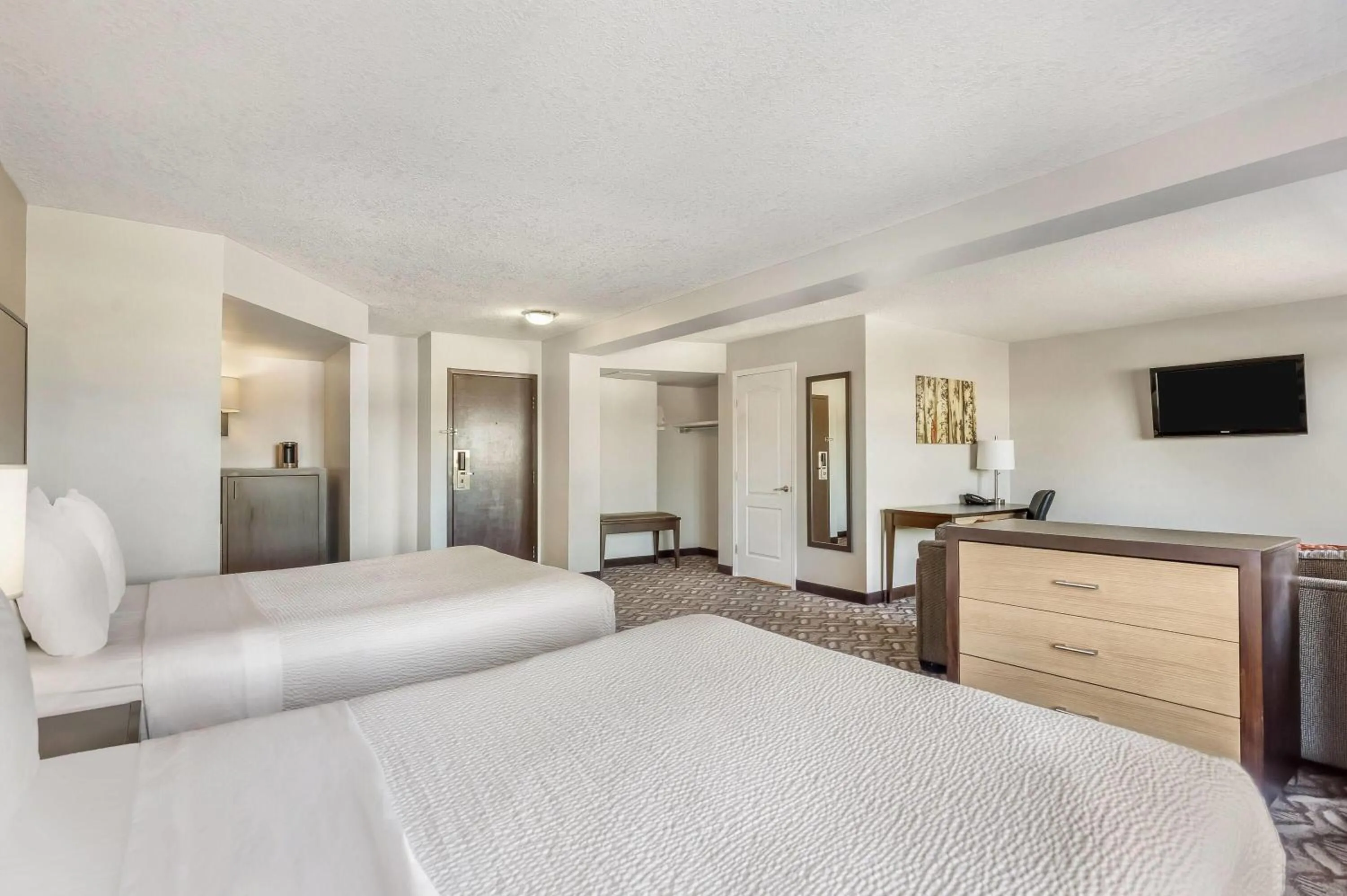 Photo of the whole room, Bed in Days Inn by Wyndham Airdrie