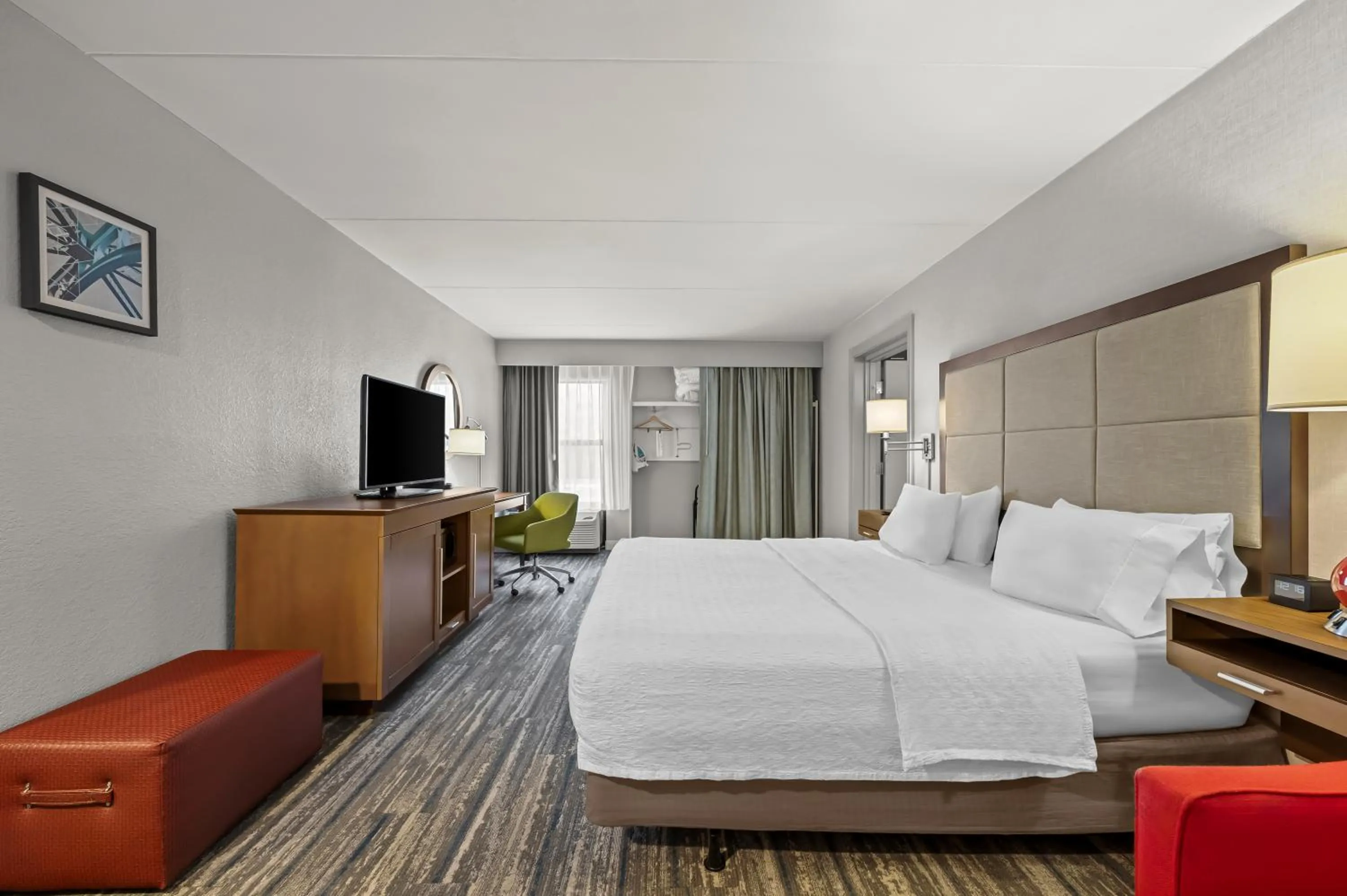 Bed in Hampton Inn Toledo-South/Maumee