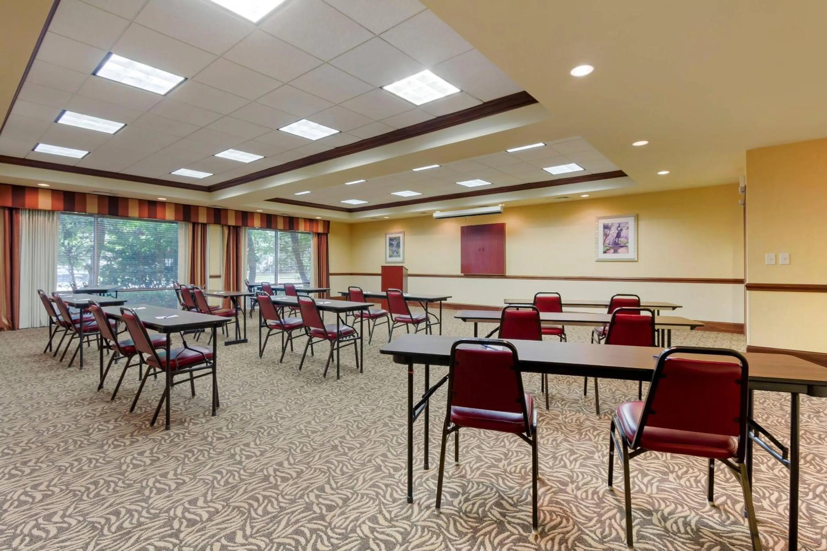 Meeting/conference room in Comfort Suites Charleston West Ashley
