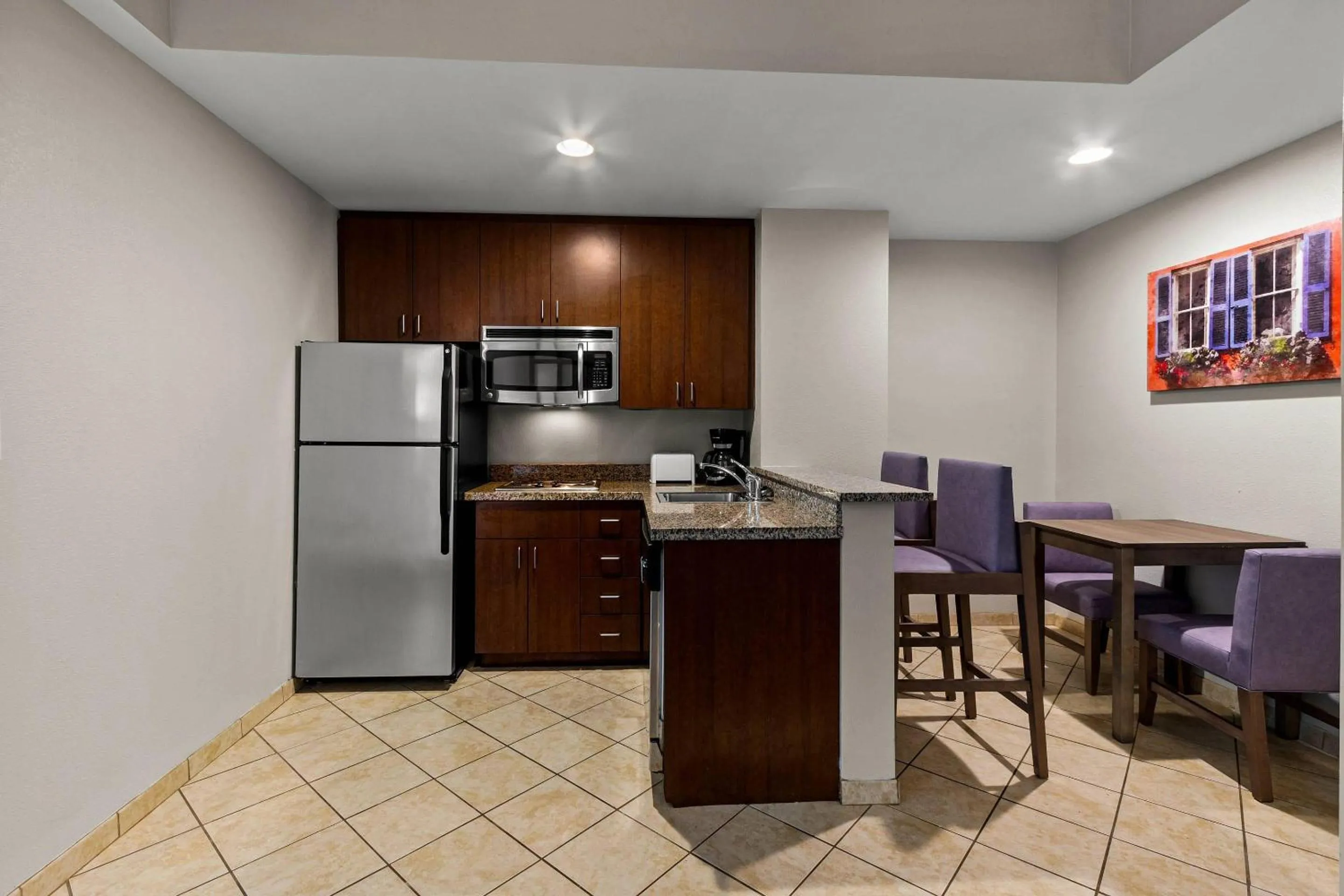 Bedroom in Comfort Suites Charleston West Ashley