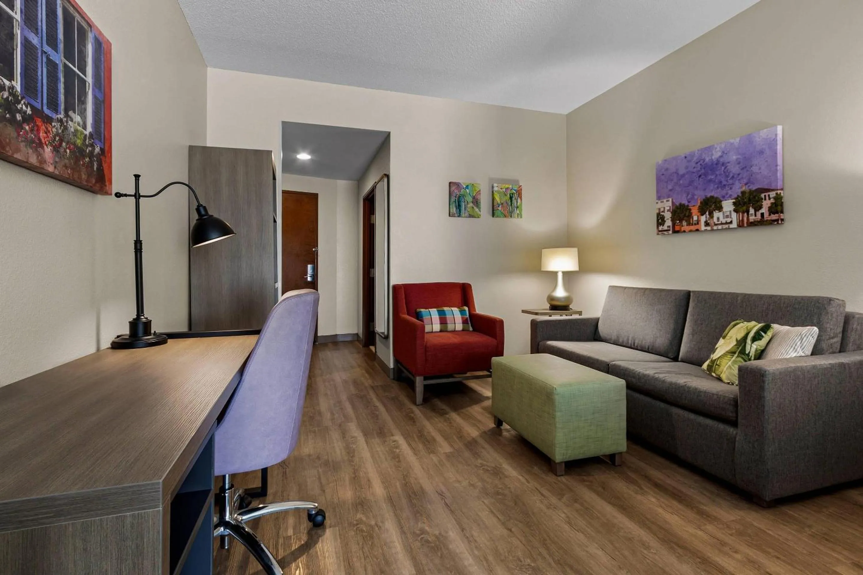 Bedroom in Comfort Suites Charleston West Ashley