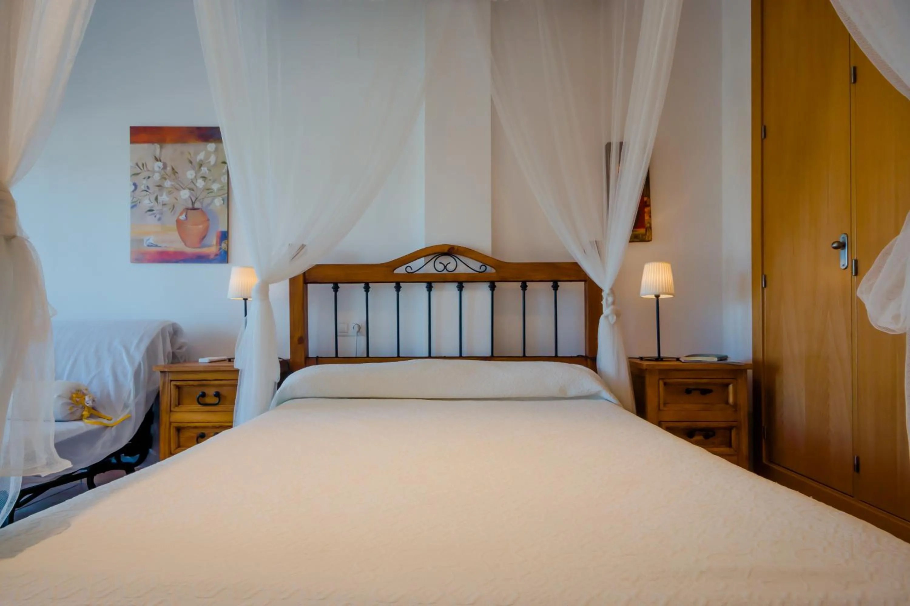 Bedroom, Bed in Apartamento Levante