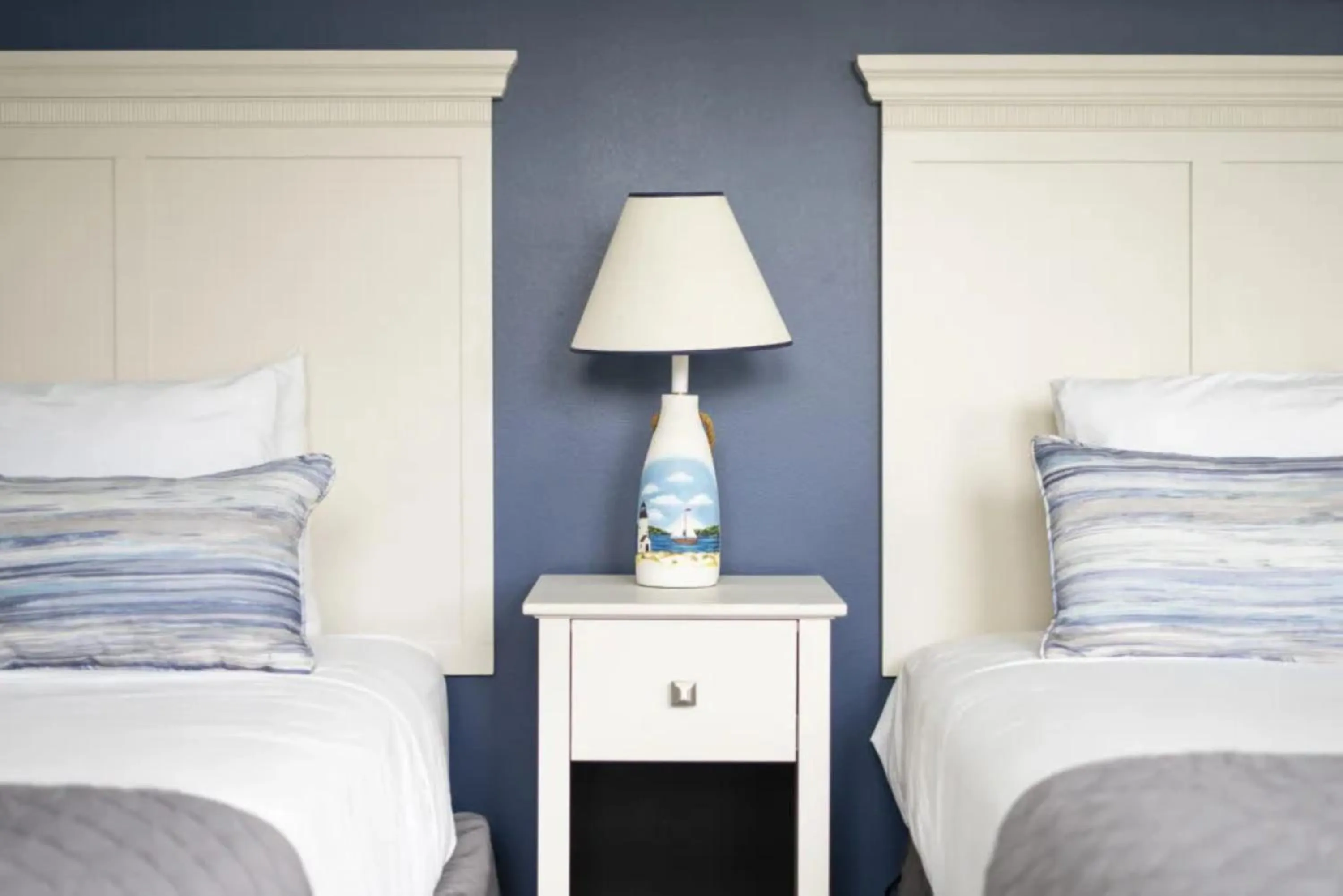 Bed in Sebasco Harbor Resort & Golf Club