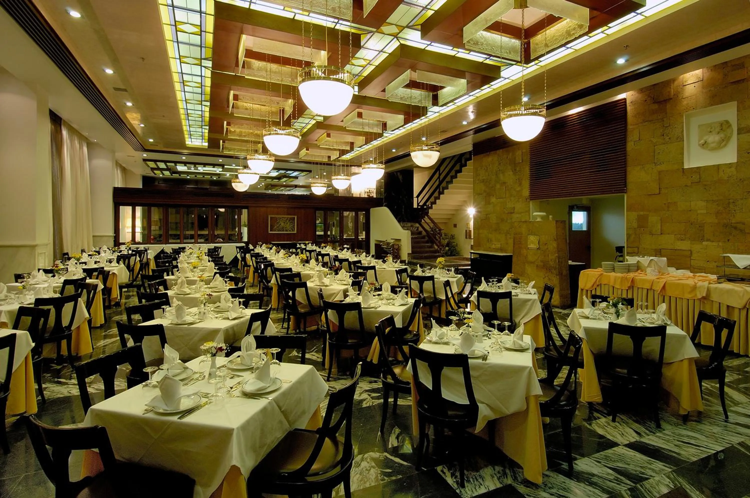 Restaurant/Places to Eat in Astir