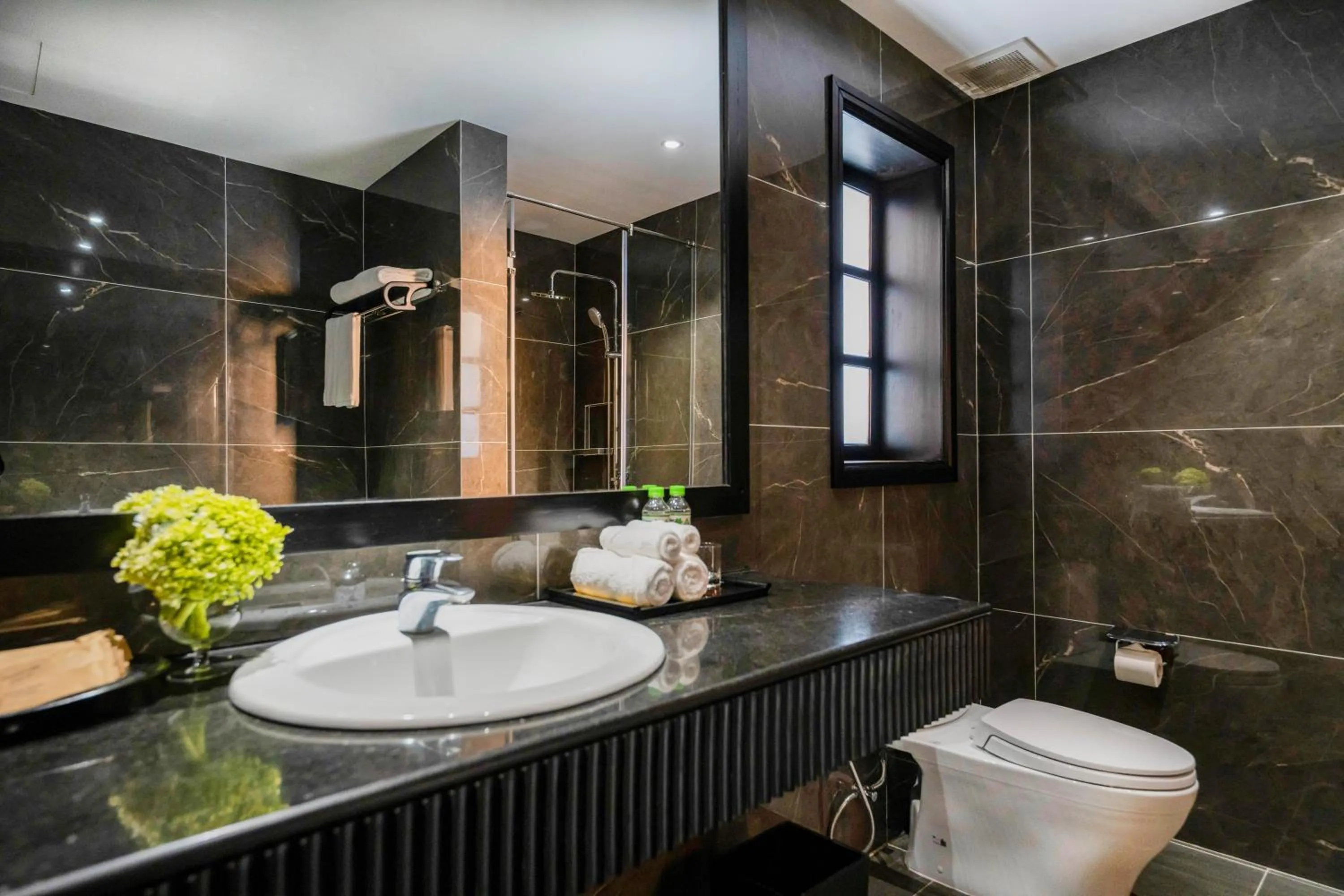 Shower in Dankbaar Resort Quy Nhon