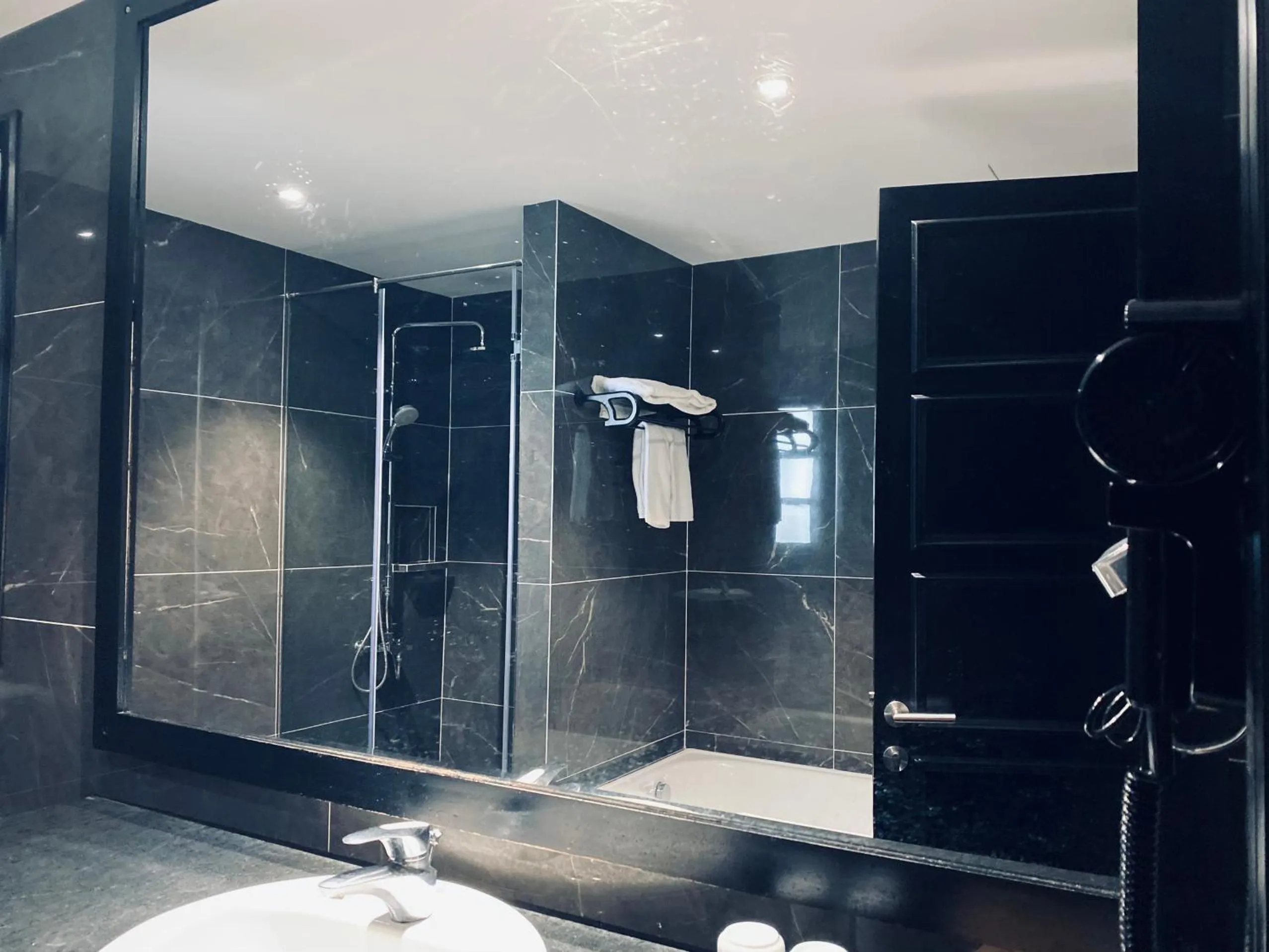 Shower in Dankbaar Resort Quy Nhon