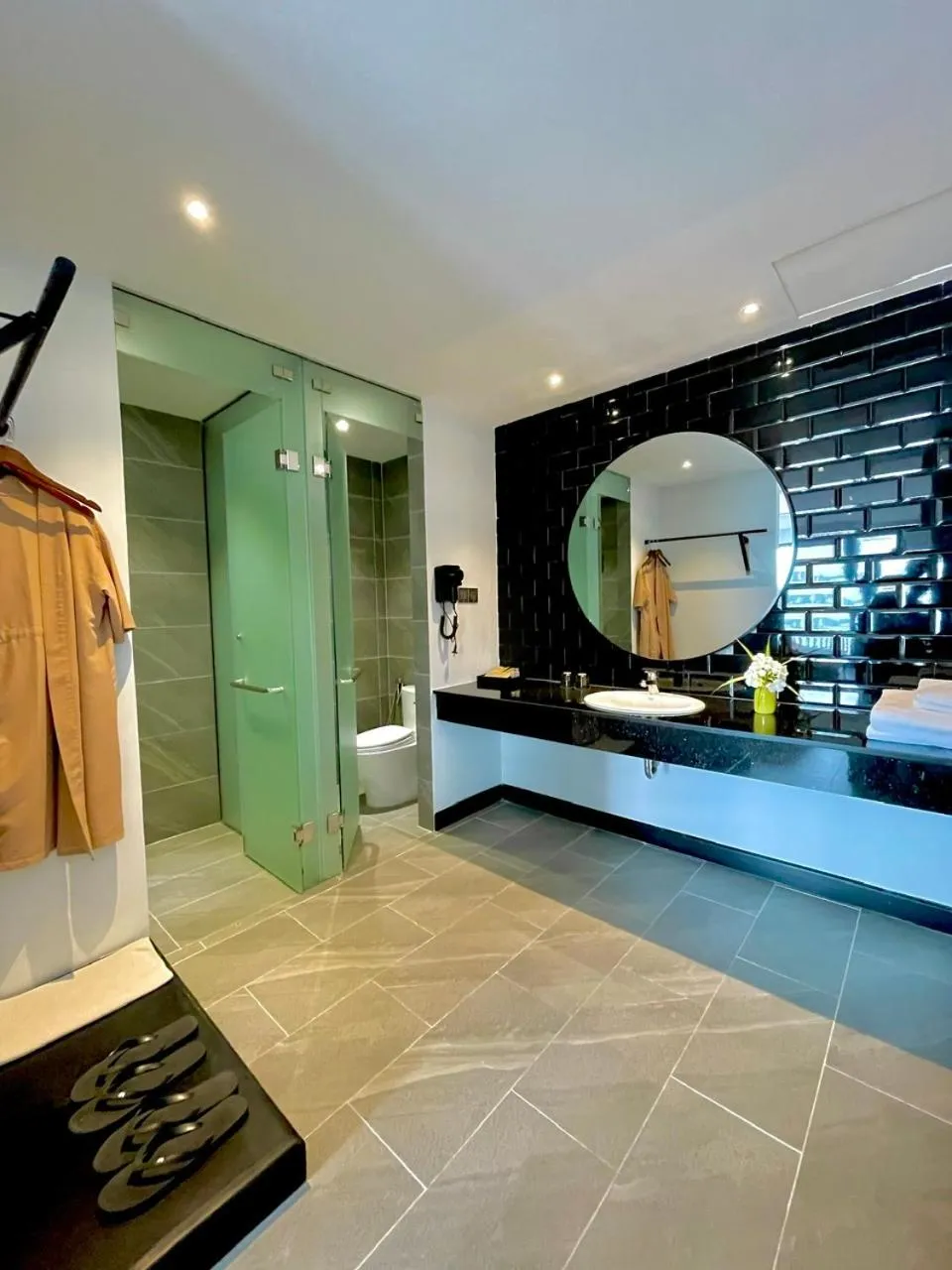 Shower in Dankbaar Resort Quy Nhon