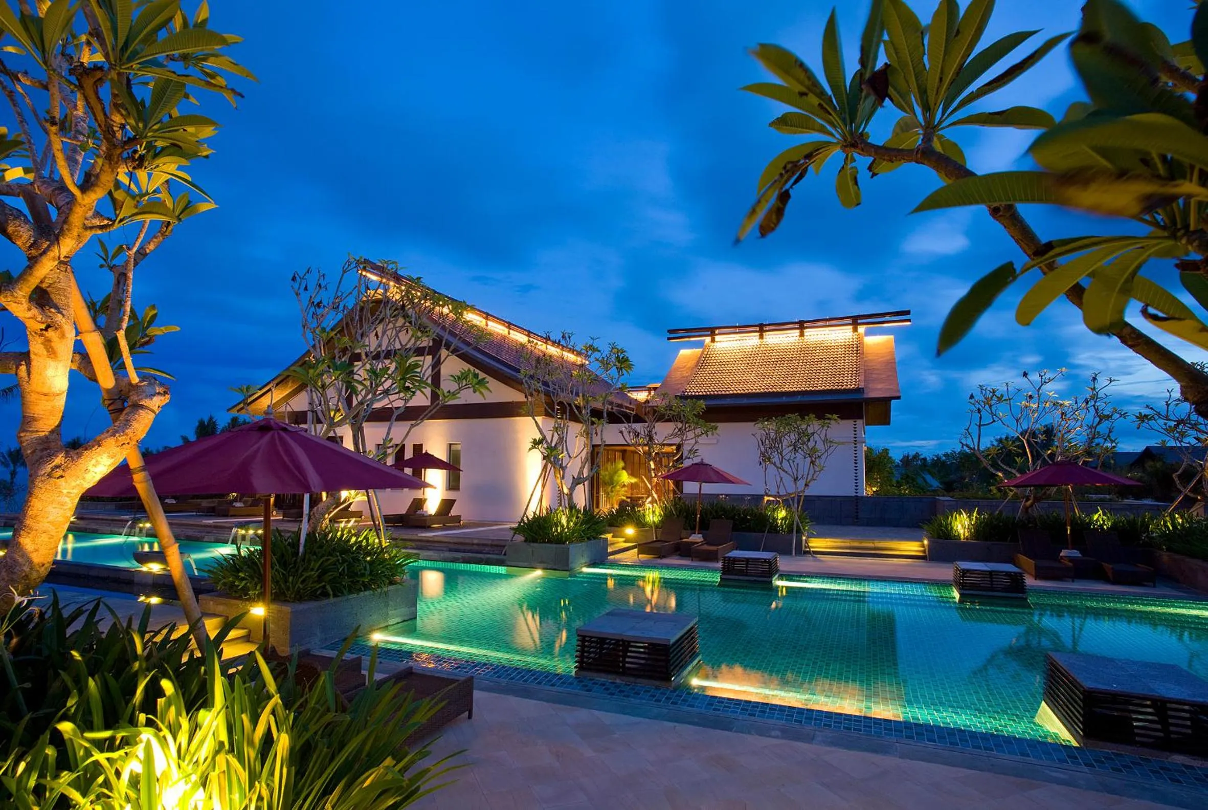 Property building in Narada Resort & Spa Perfume Bay Sanya