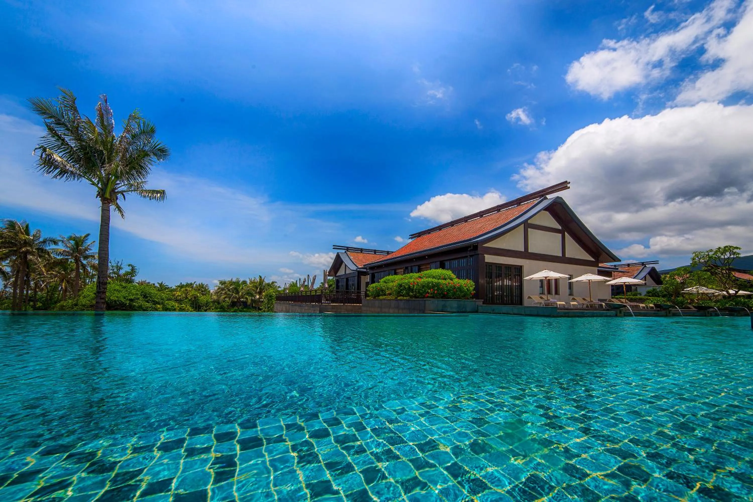 Pool view in Narada Resort & Spa Perfume Bay Sanya
