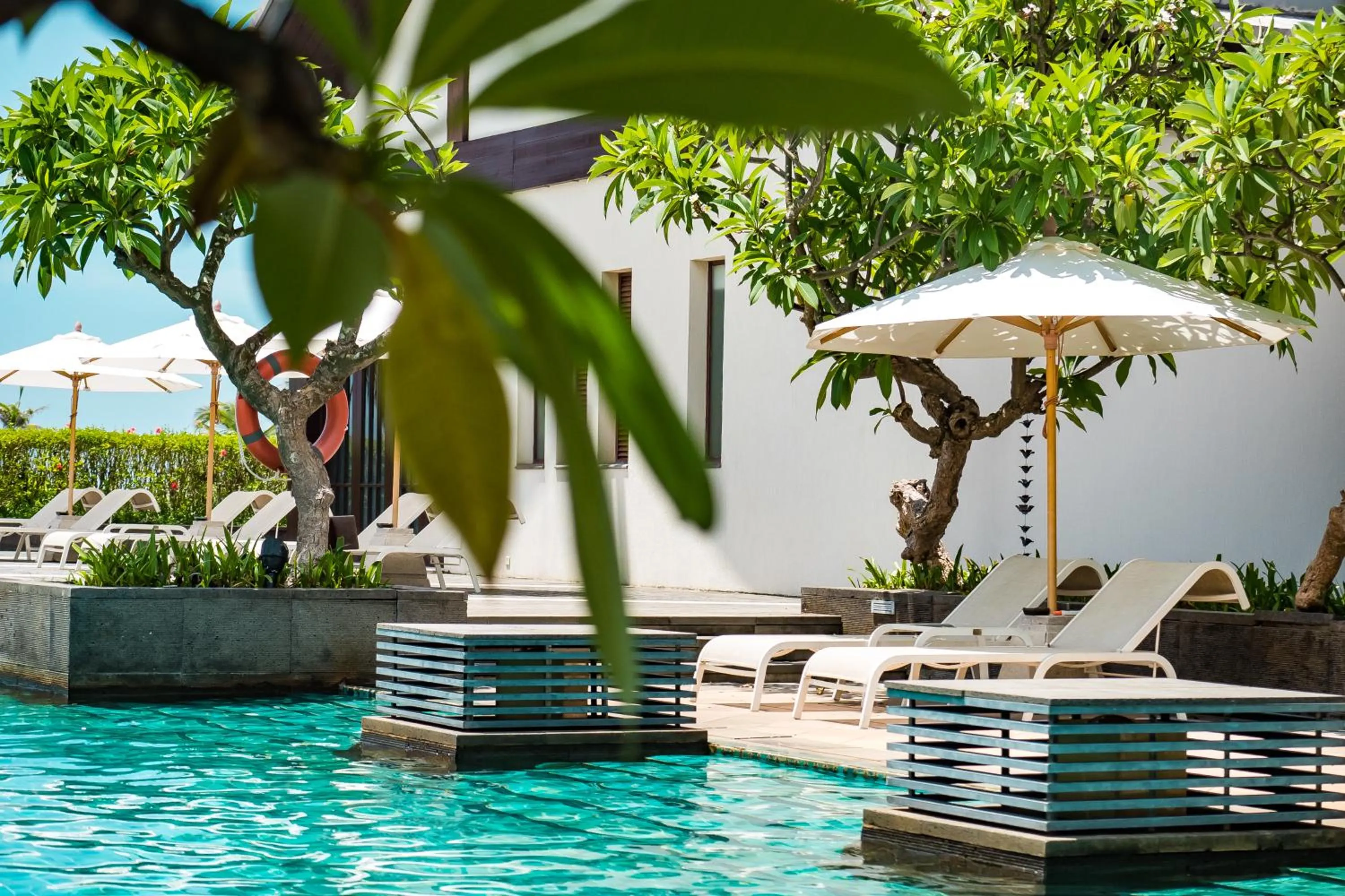 Swimming pool in Narada Resort & Spa Perfume Bay Sanya