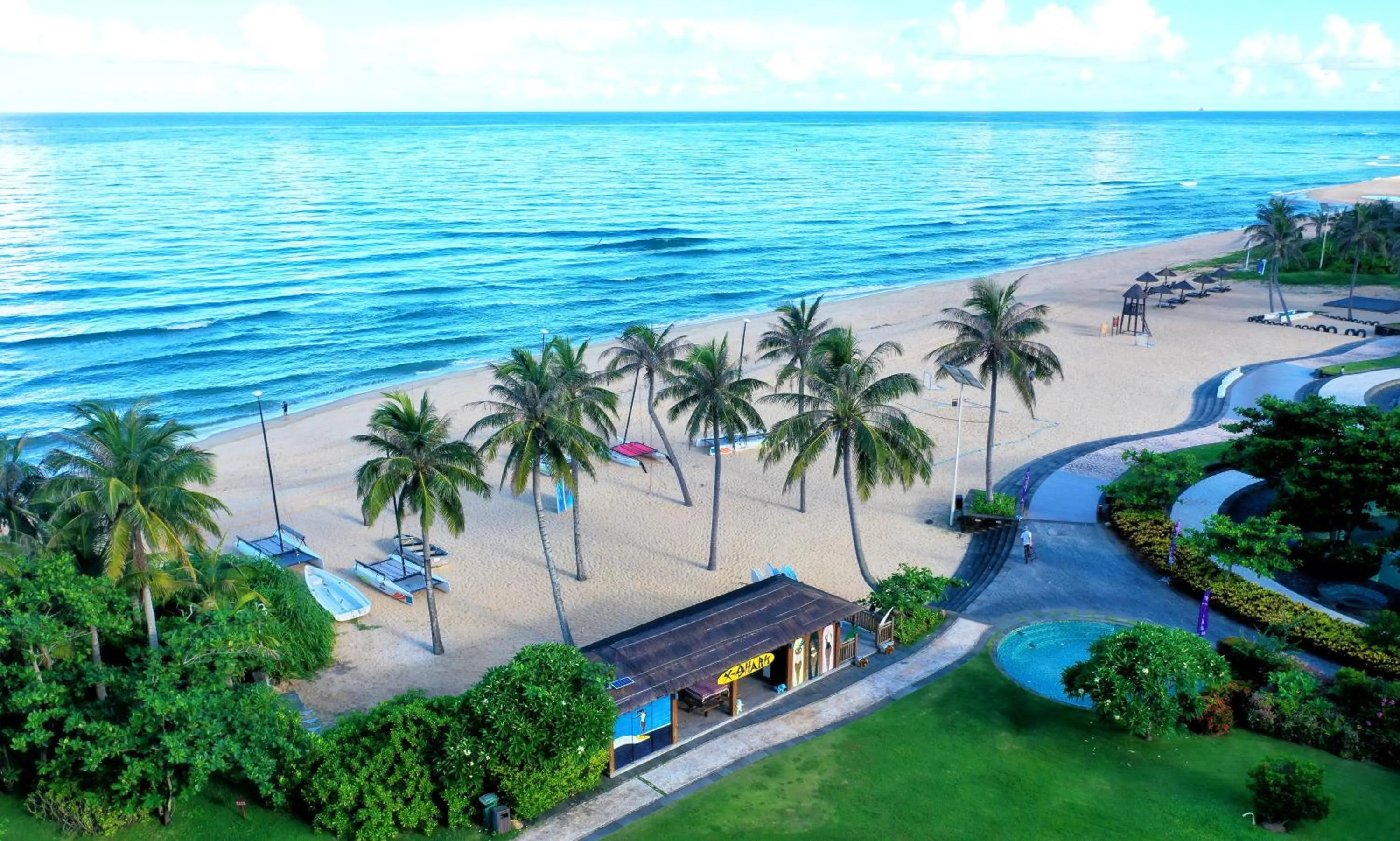 Property building in Narada Resort & Spa Perfume Bay Sanya