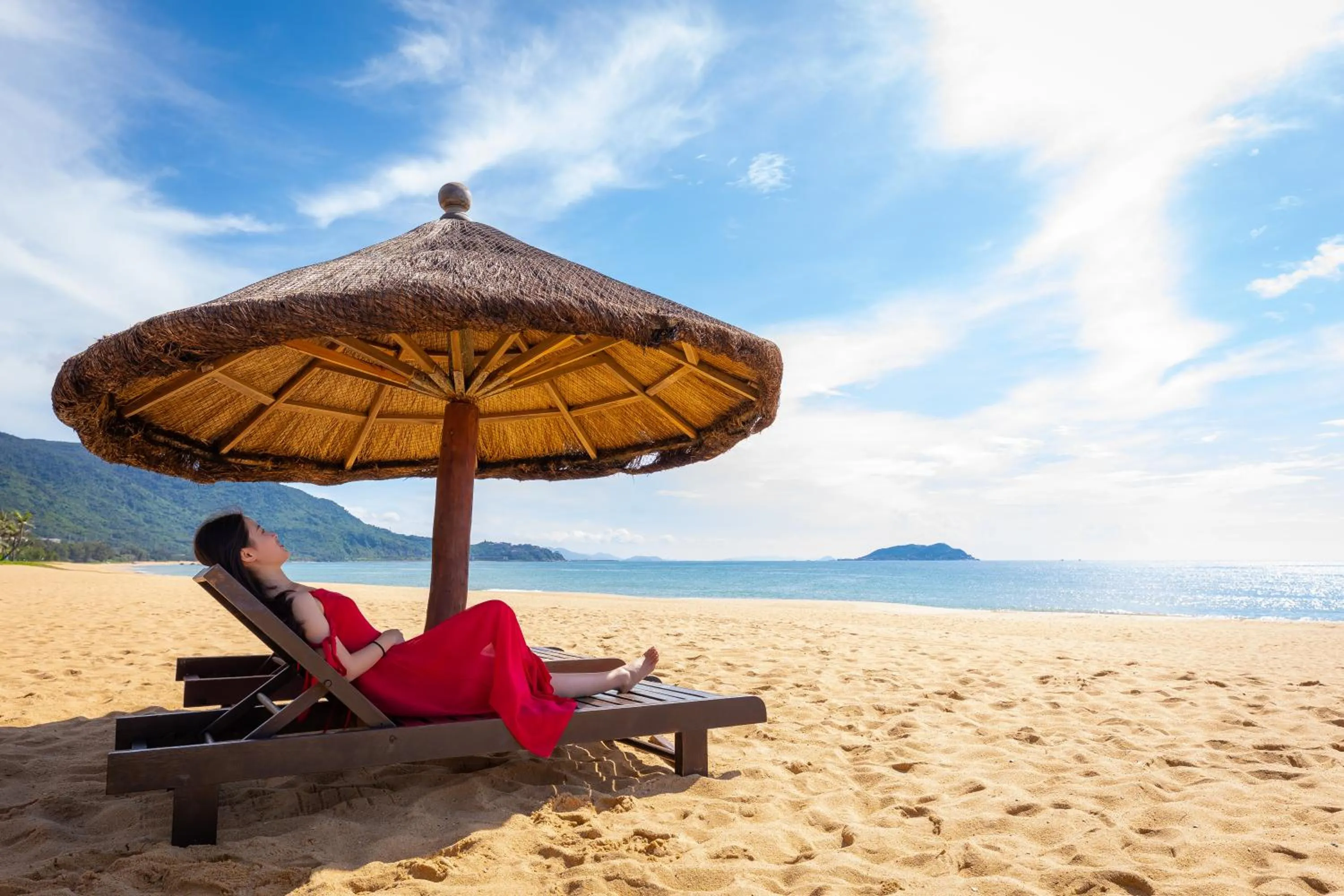 Beach in Narada Resort & Spa Perfume Bay Sanya
