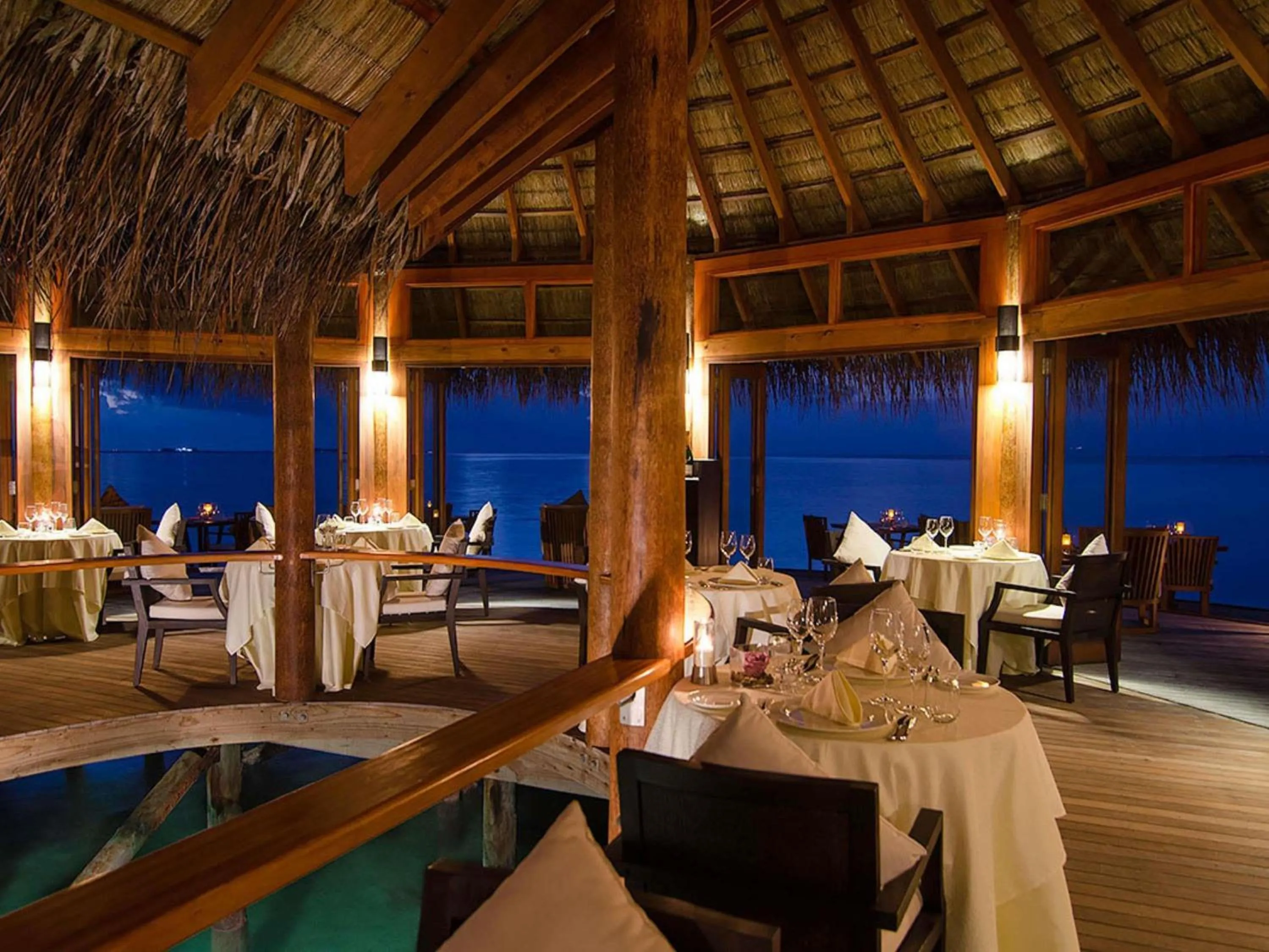 Restaurant/places to eat in V Villas Maldives at Mirihi - MGallery Collection