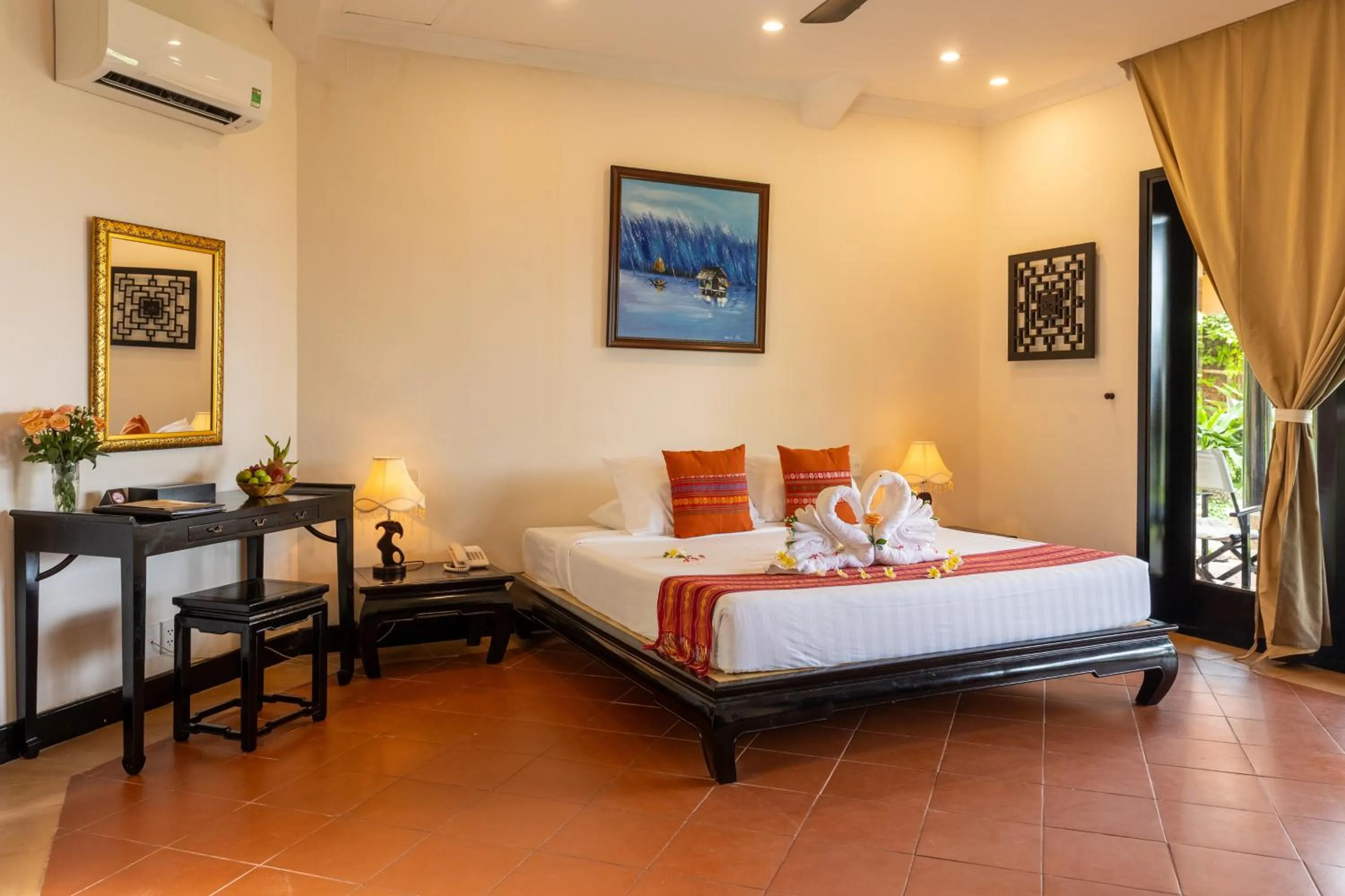 Bedroom, Bed in Seahorse Resort & Spa