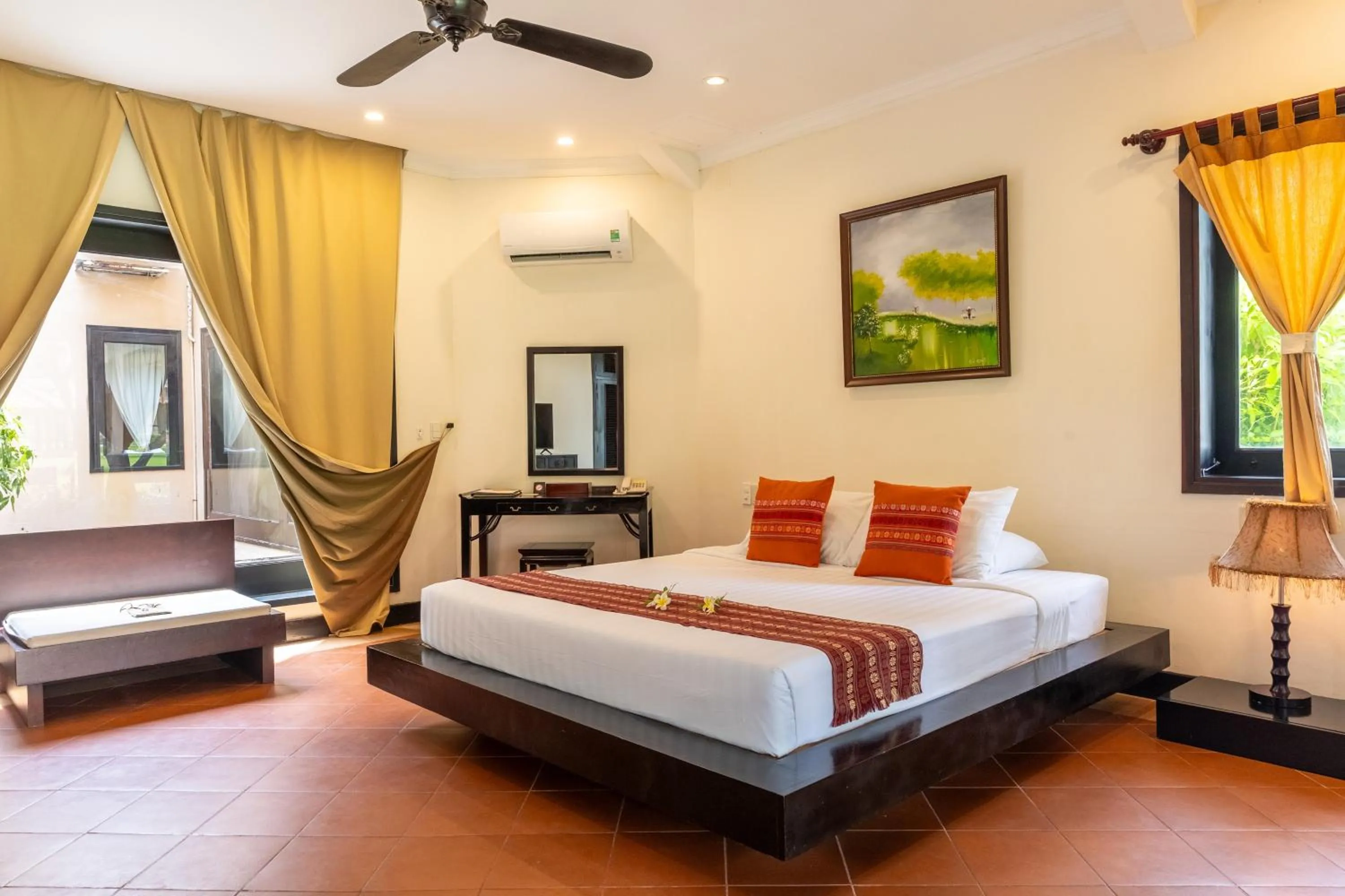 Bedroom, Bed in Seahorse Resort & Spa