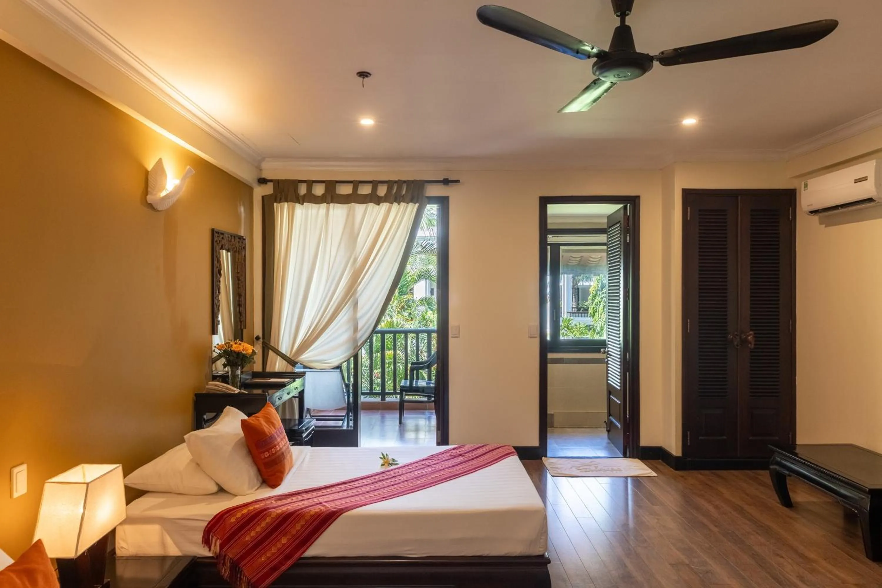 Bed in Seahorse Resort & Spa