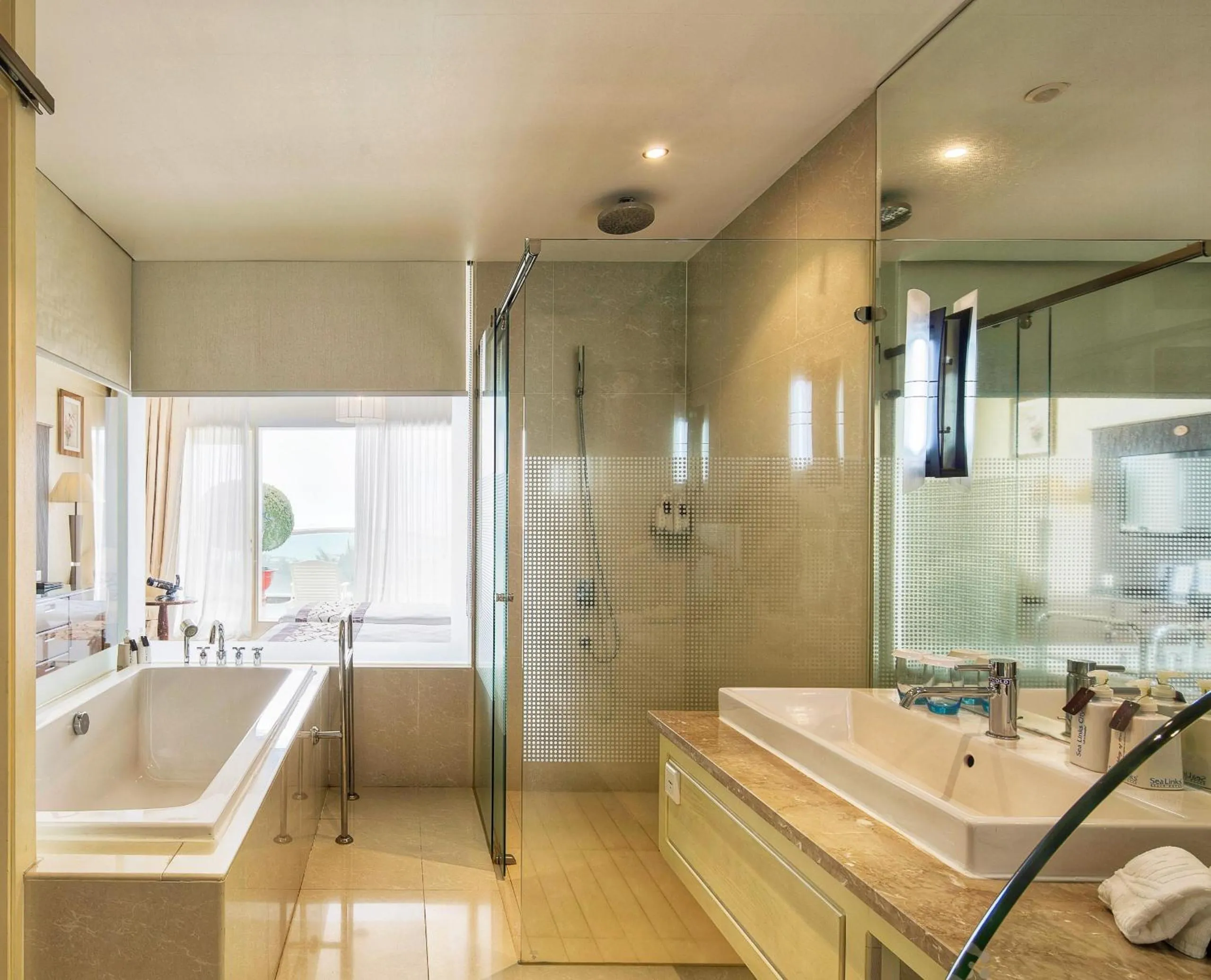 Bathroom in Sea Links Beach Hotel