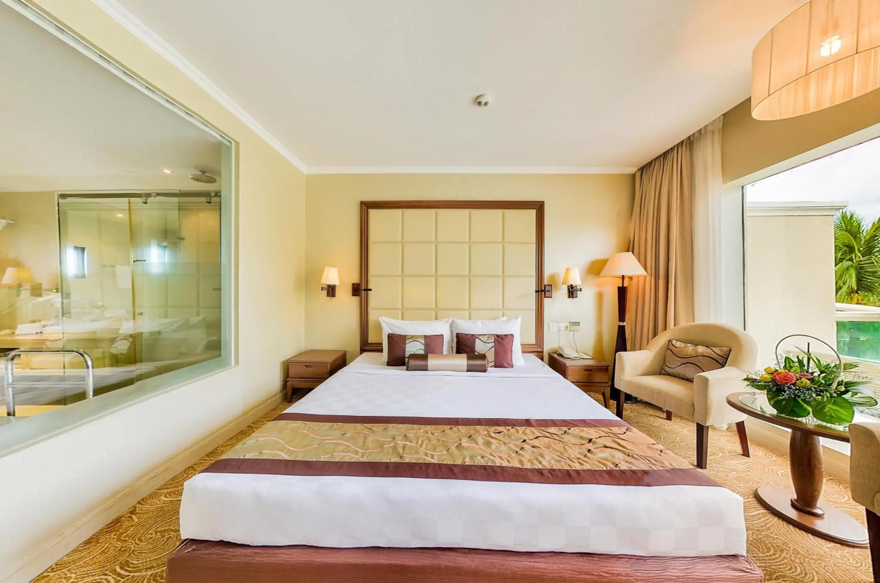 Superior Double or Twin Room with Pool View in Sea Links Beach Hotel Superior Double or Twin Room with Pool View in Sea Links Beach Hotel