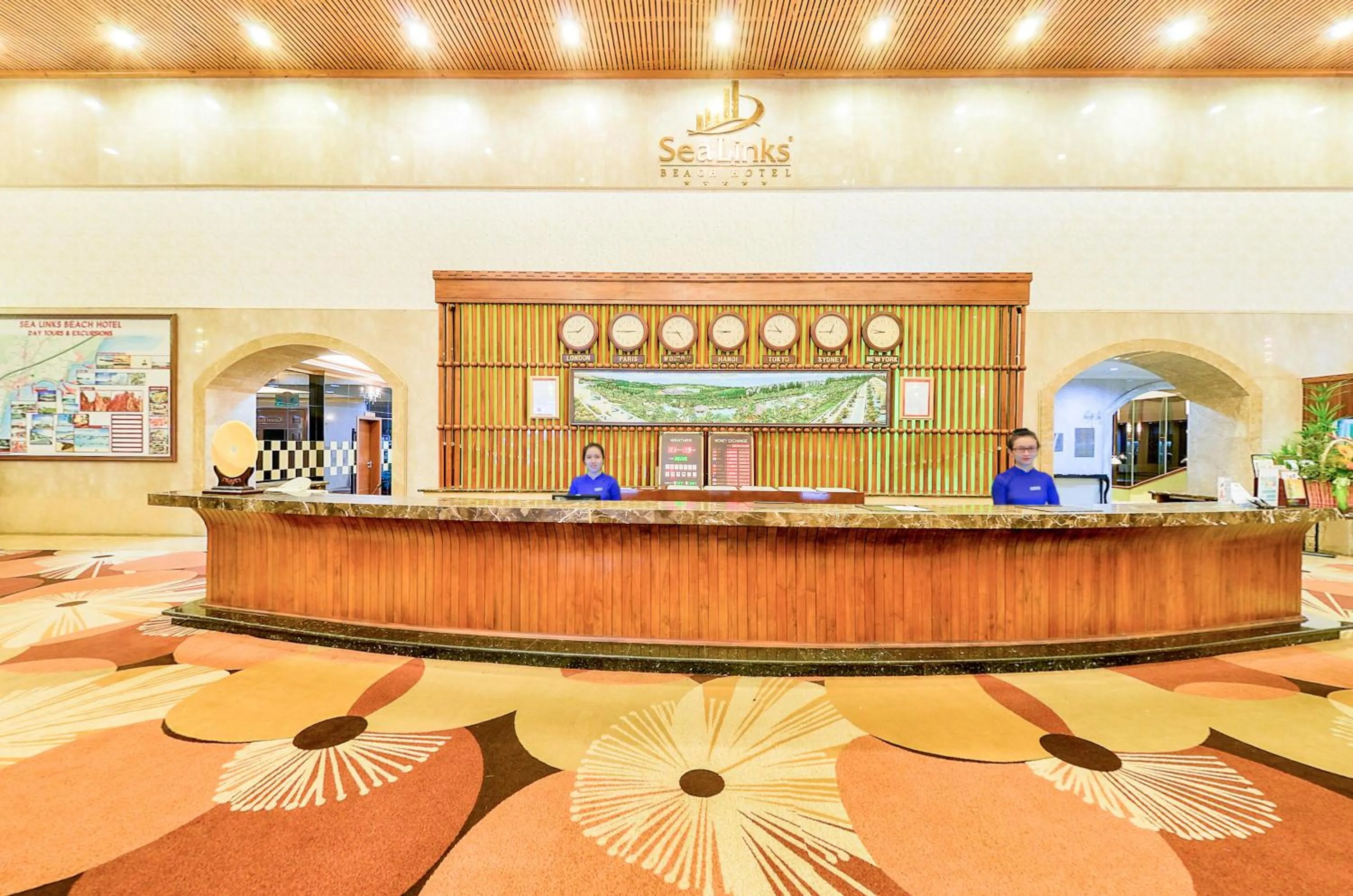 Lobby or reception in Sea Links Beach Hotel