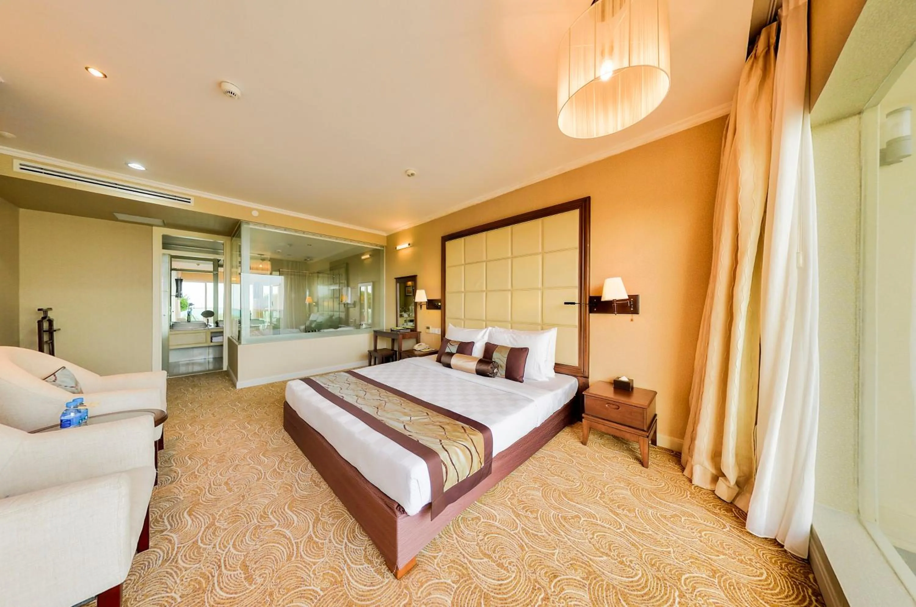 Bedroom, Bed in Sea Links Beach Hotel