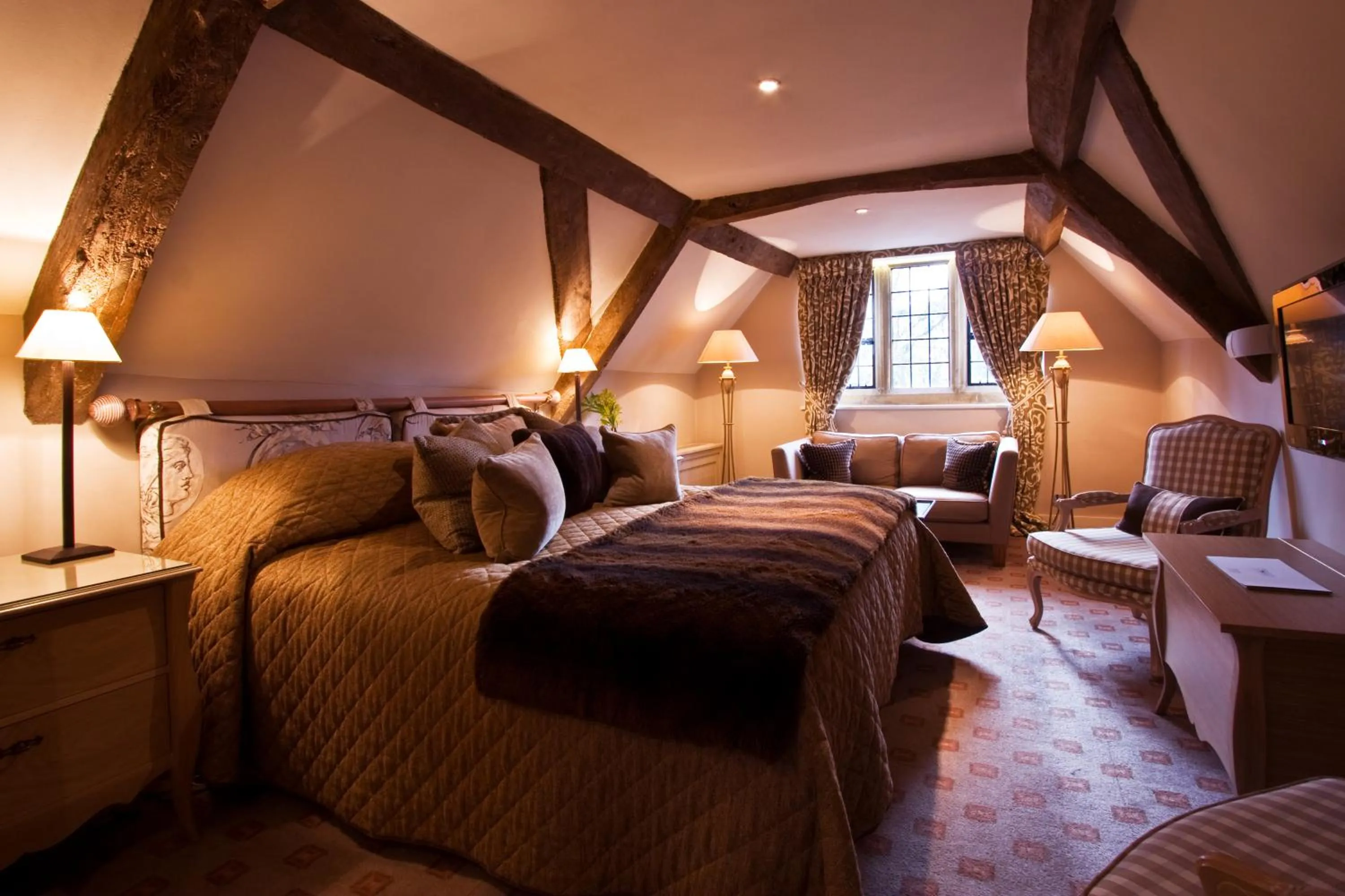 Bedroom, Bed in Le Manoir aux Quat'Saisons, A Belmond Hotel, Oxfordshire