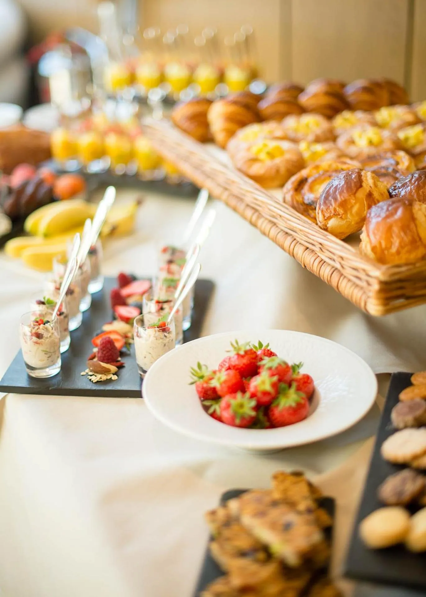 Breakfast in Le Manoir aux Quat'Saisons, A Belmond Hotel, Oxfordshire