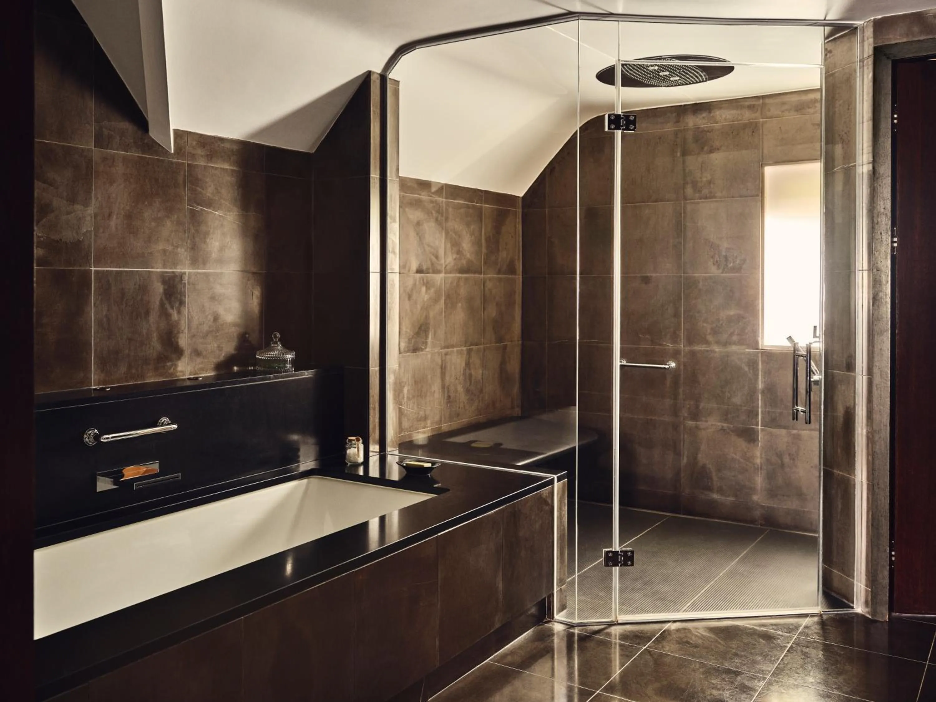 Bathroom in Le Manoir aux Quat'Saisons, A Belmond Hotel, Oxfordshire